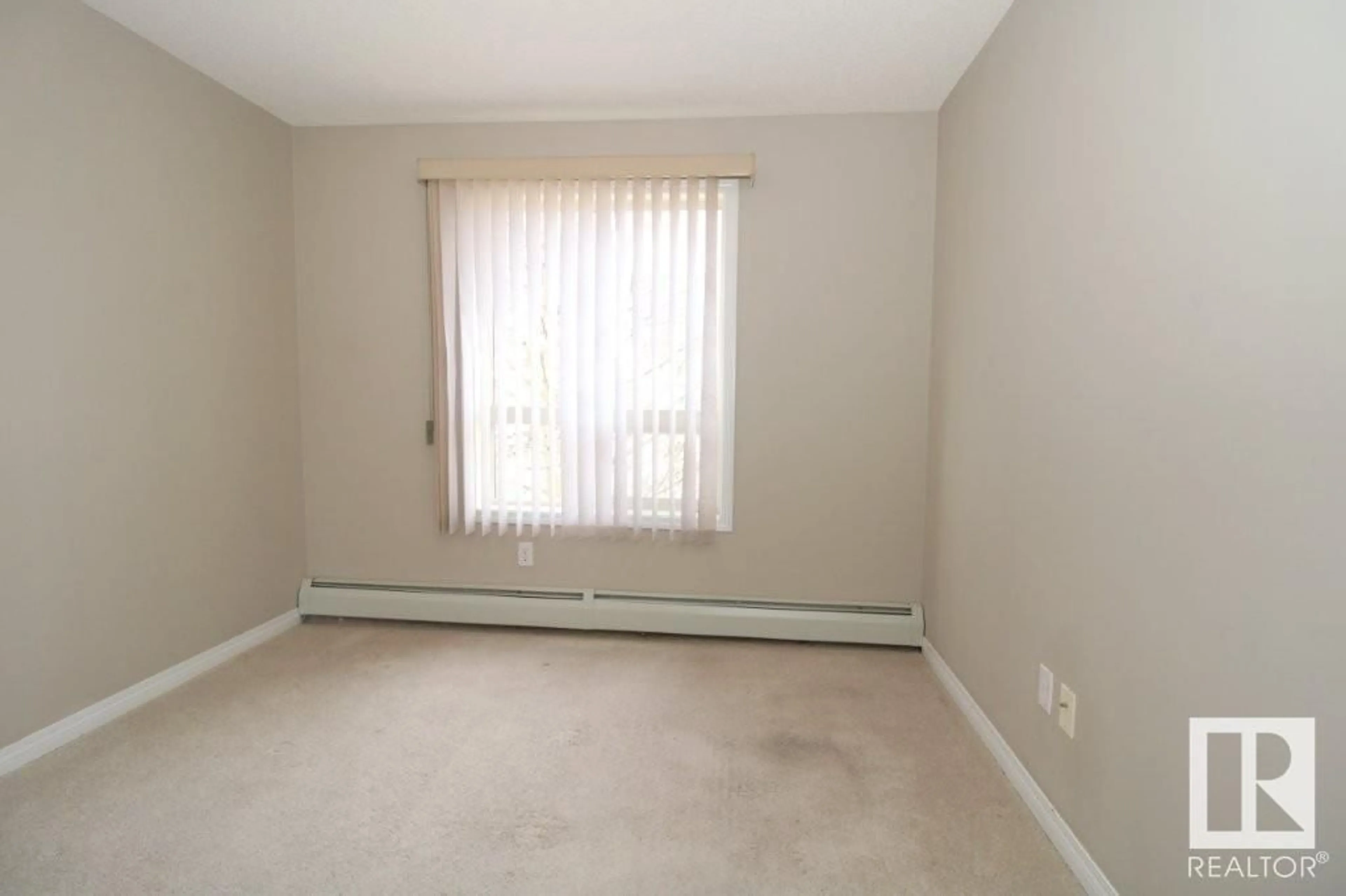 A pic of a room for 5206 7335 SOUTH TERWILLEGAR DR, Edmonton Alberta T6R0M1