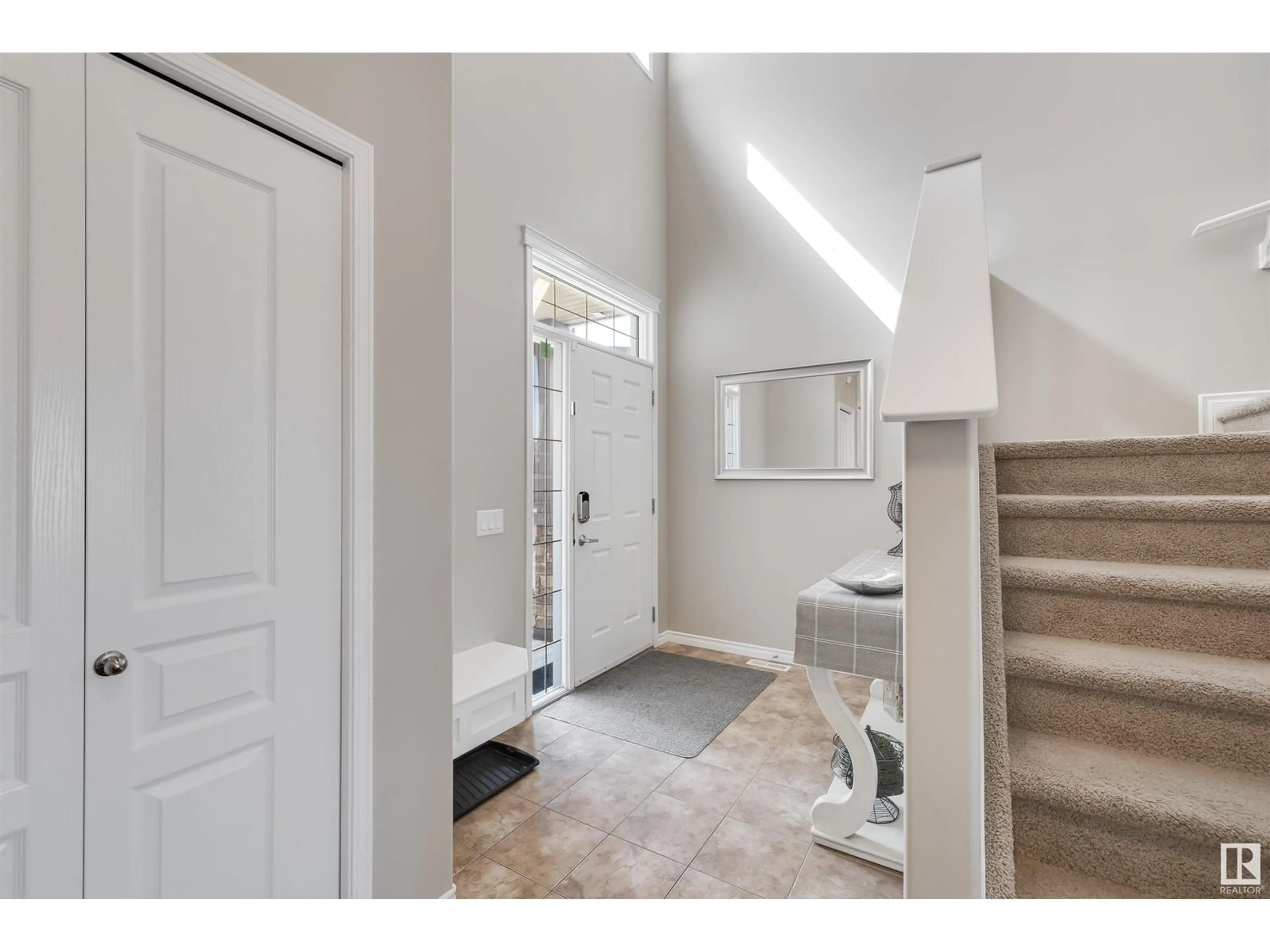 Indoor entryway for 4008 164 AV, Edmonton Alberta T5Y0M6