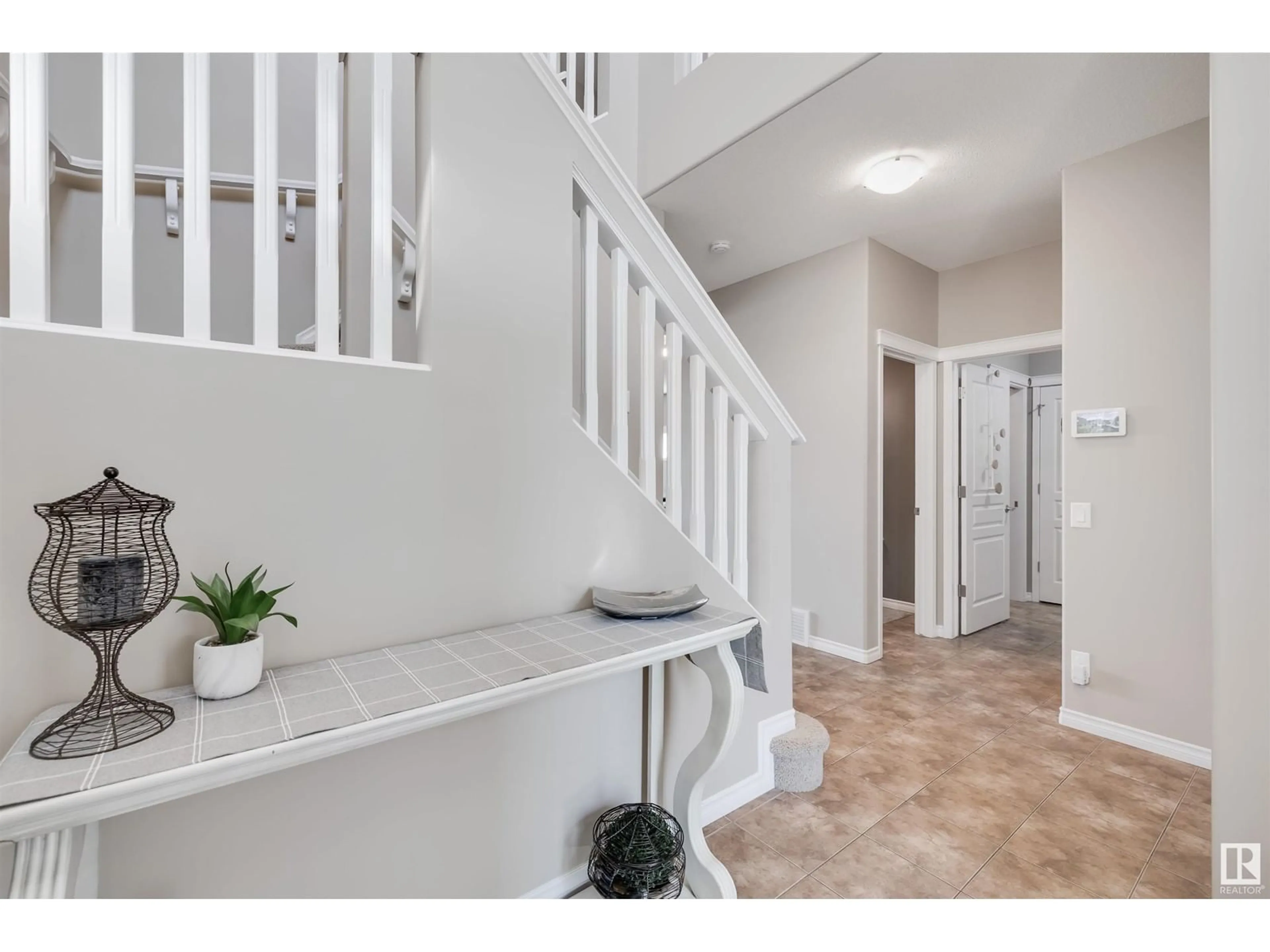 Indoor entryway for 4008 164 AV, Edmonton Alberta T5Y0M6