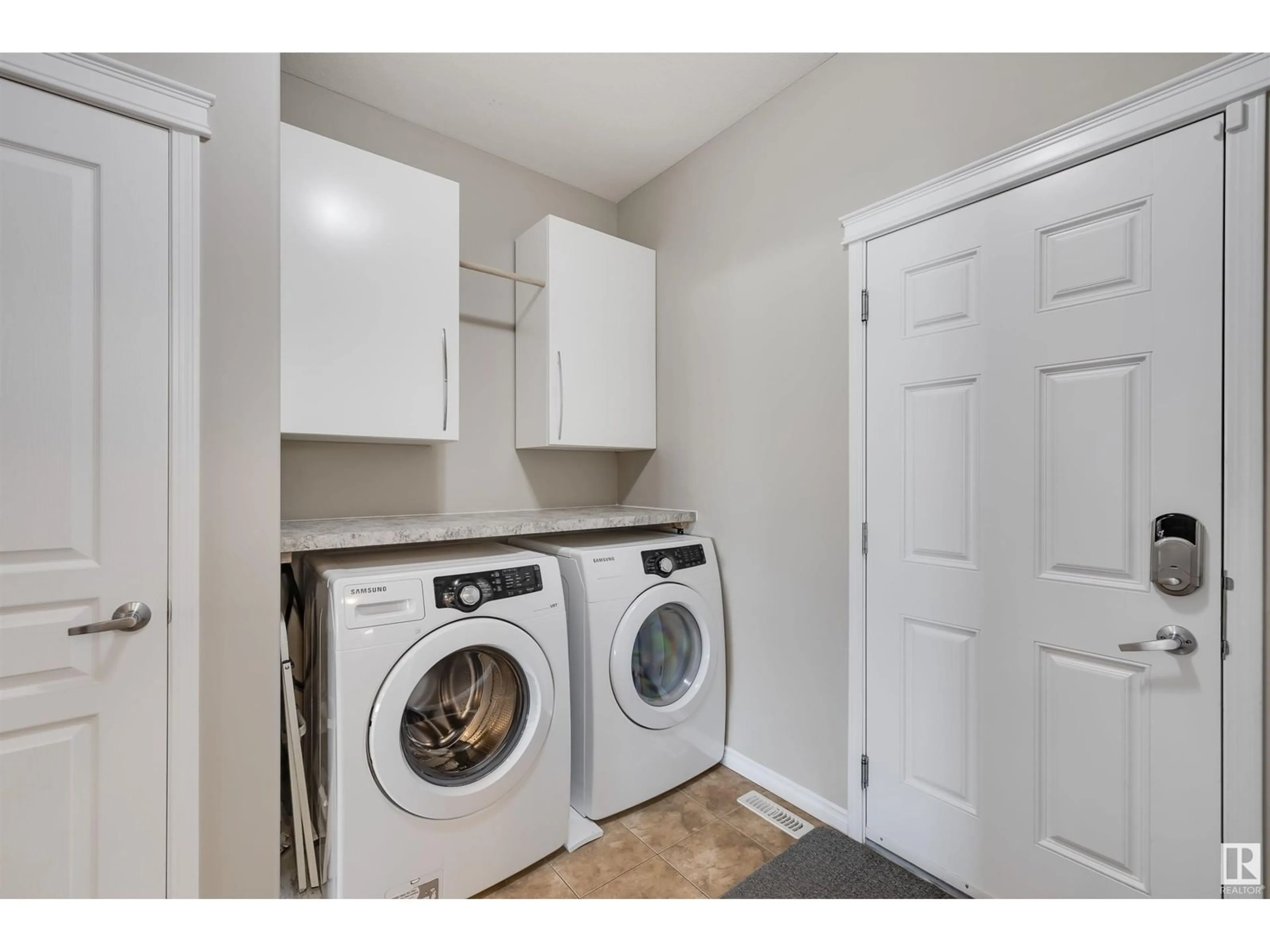 Laundry room for 4008 164 AV, Edmonton Alberta T5Y0M6