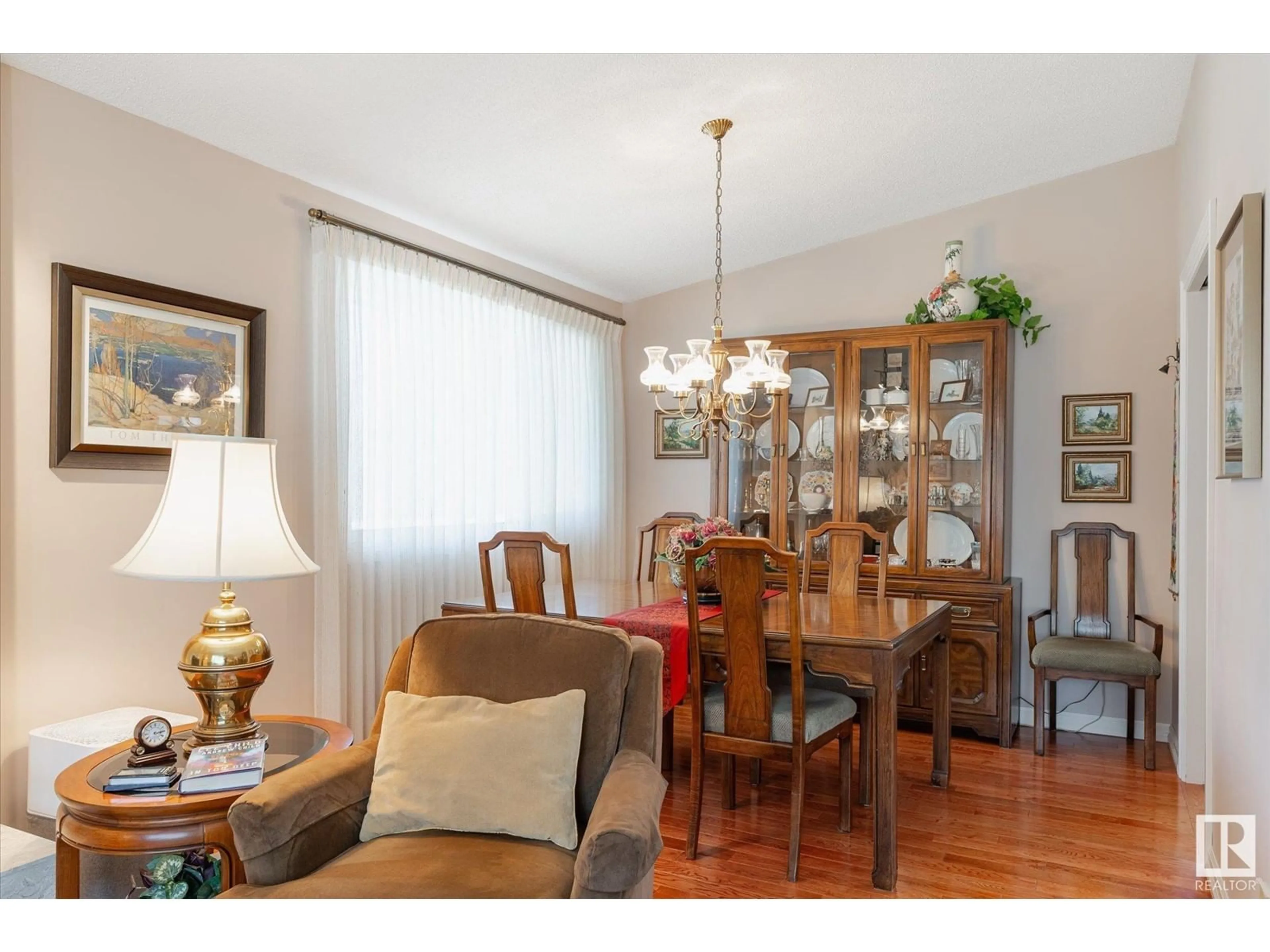 Dining room, wood/laminate floor for 3843 110 ST, Edmonton Alberta T6J1E5