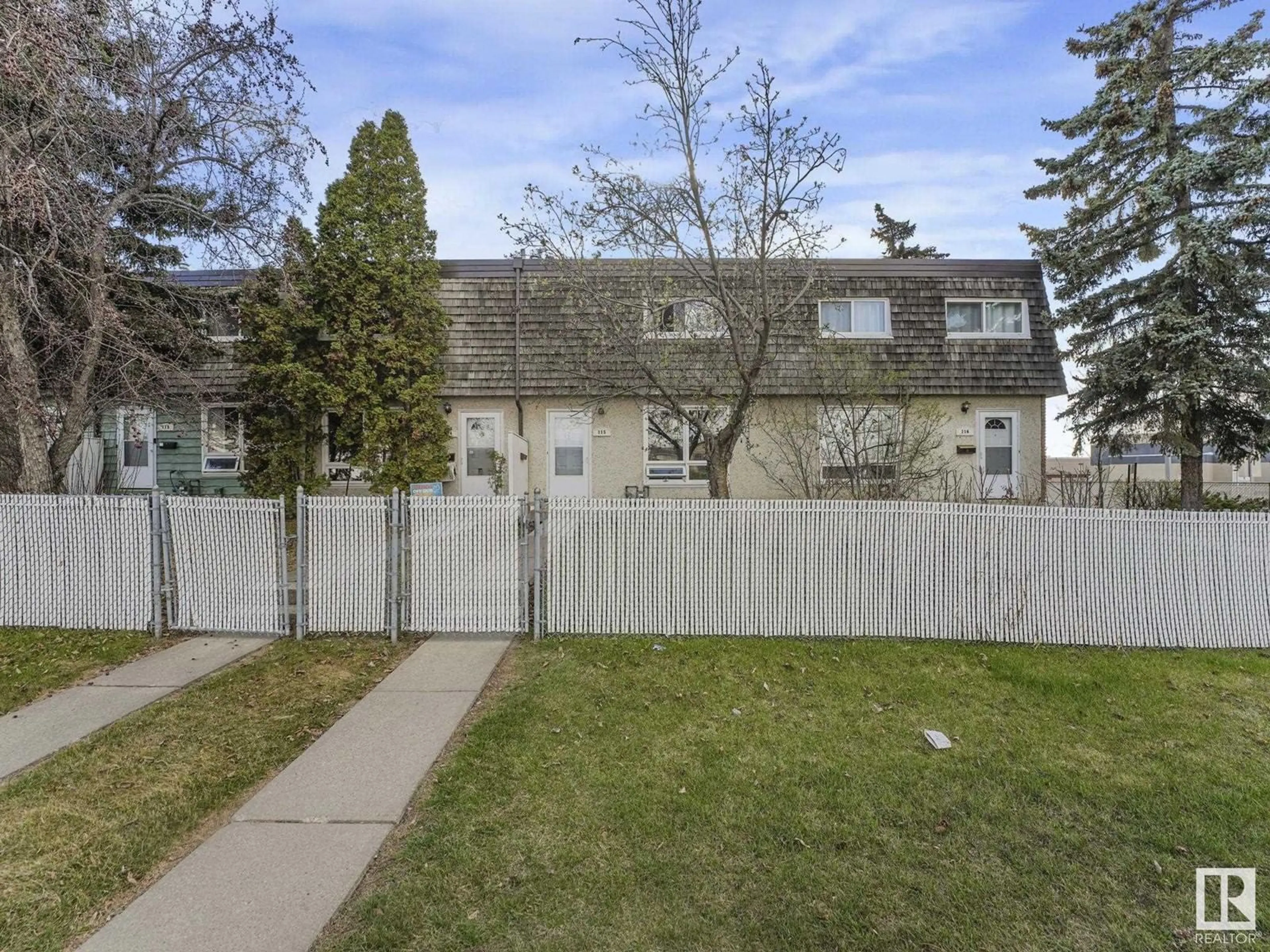 A pic from outside/outdoor area/front of a property/back of a property/a pic from drone, street for 115 MAYFAIR MEWS, Edmonton Alberta T5E5R7