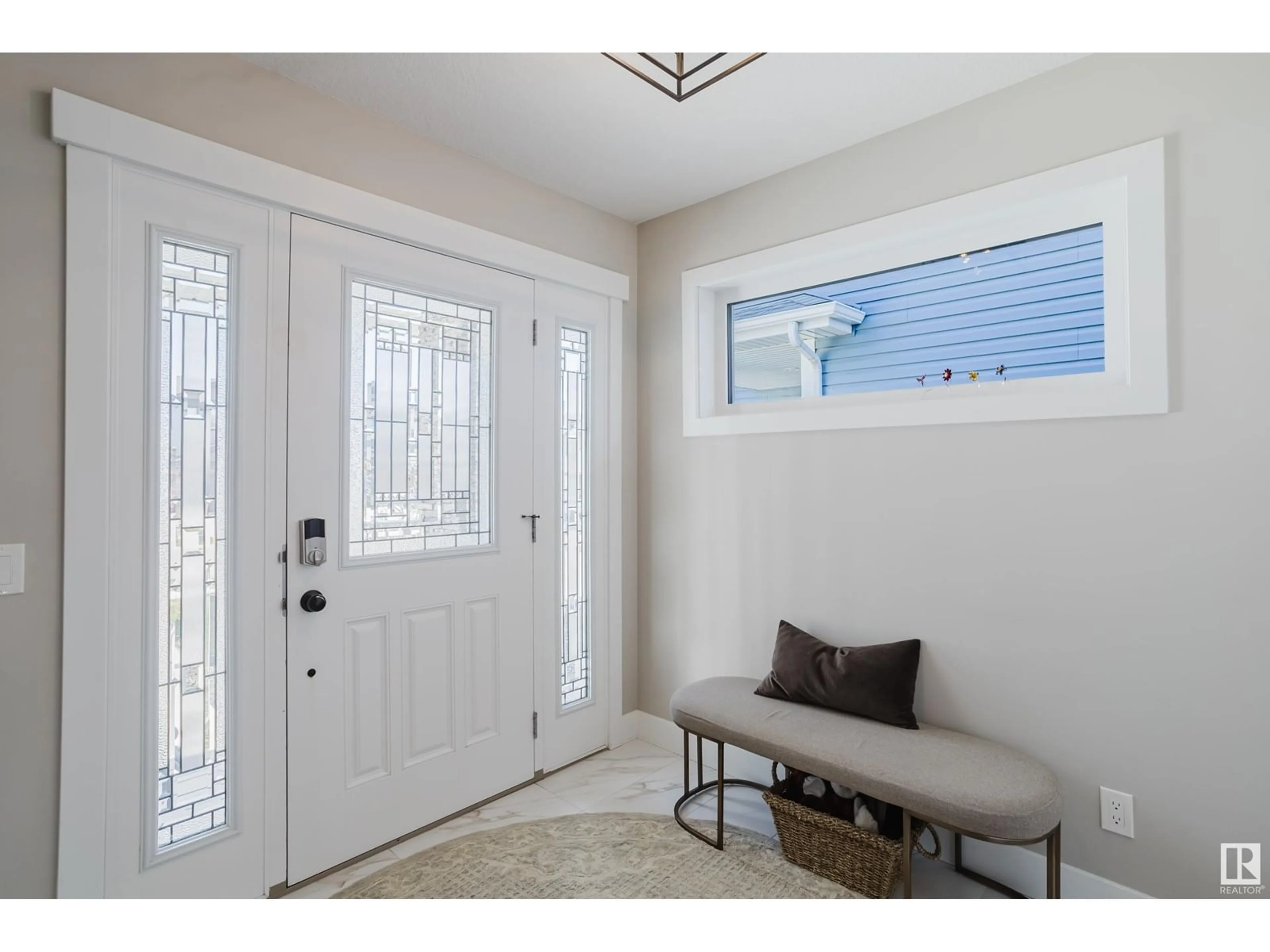 Indoor entryway for 32 RIVIERE TC, St. Albert Alberta T8N7N9