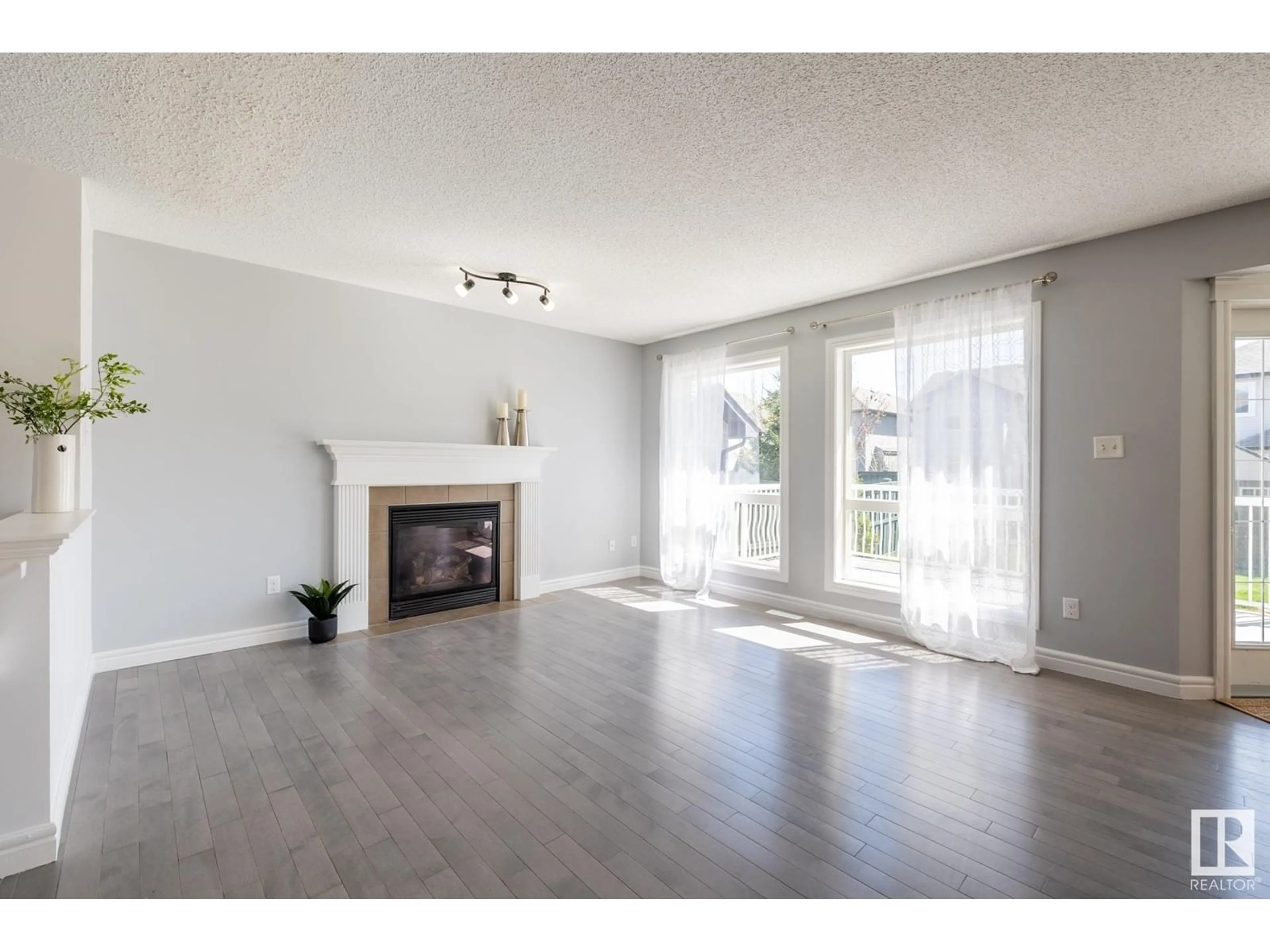 A pic of a room for SW SW - 1935 121 ST, Edmonton Alberta T6W0A6