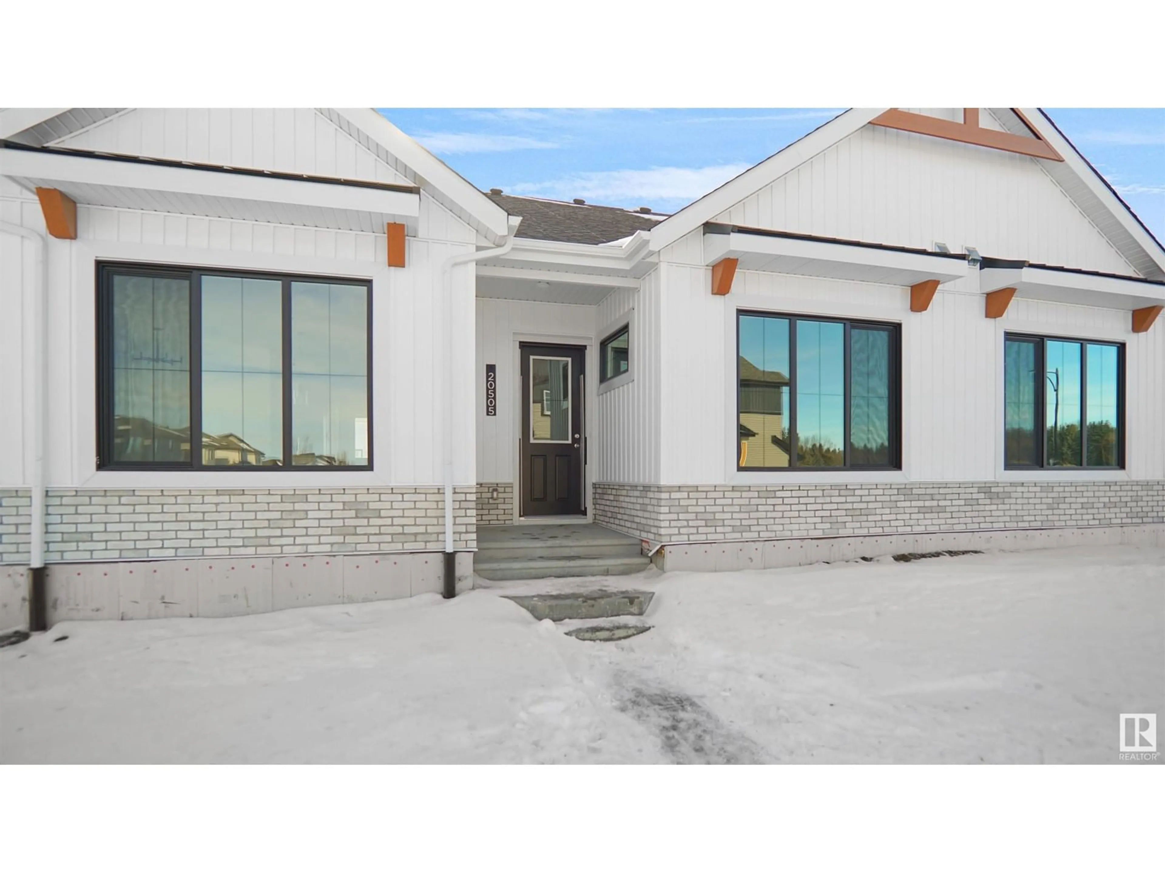 Home with brick exterior material, street for 20505 42 AV, Edmonton Alberta T6M0R8