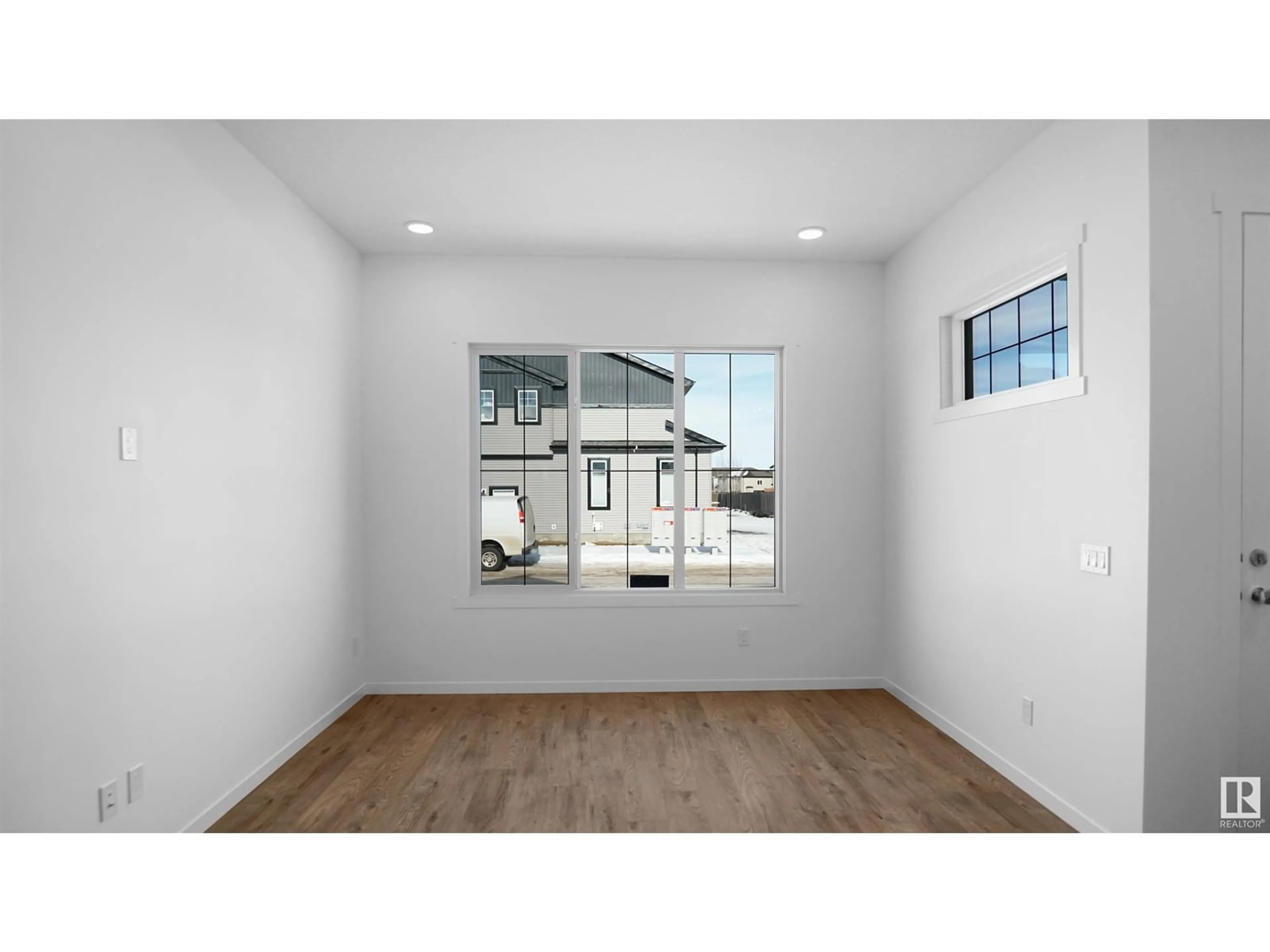 A pic of a room for 20505 42 AV, Edmonton Alberta T6M0R8