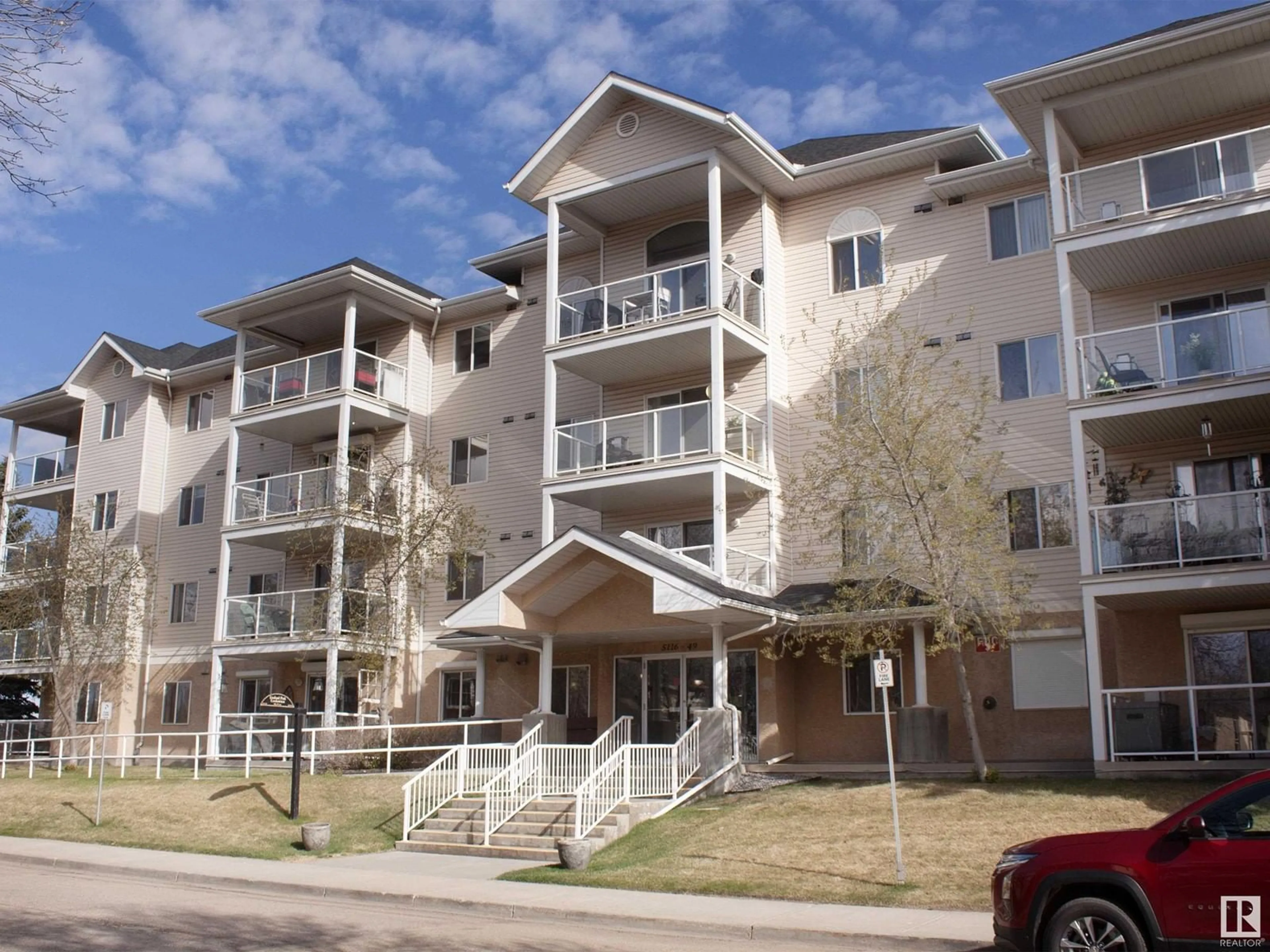 Unknown for 301 - 5116 49 AV, Leduc Alberta T9E8K1