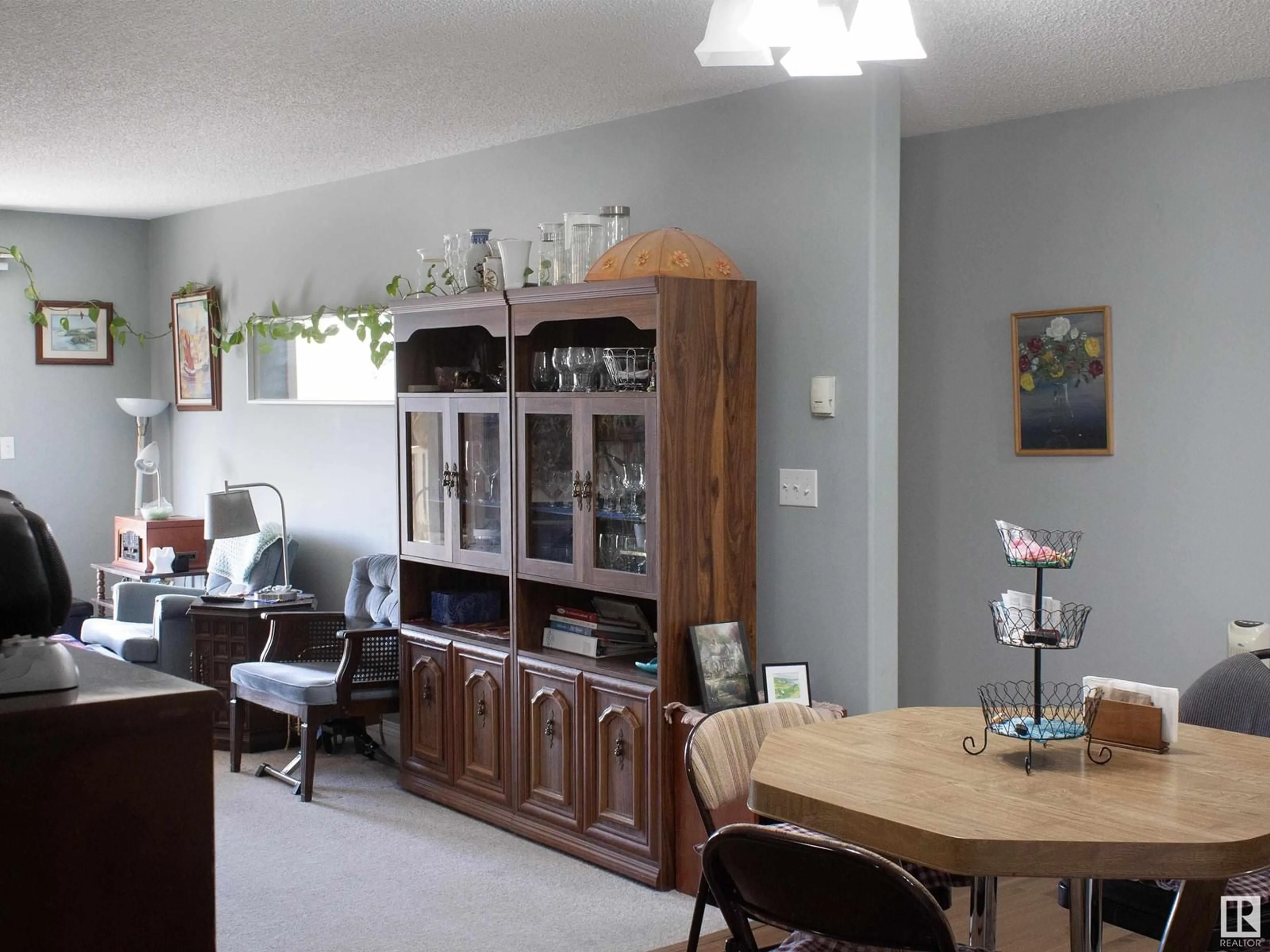 Dining room, unknown for 301 - 5116 49 AV, Leduc Alberta T9E8K1