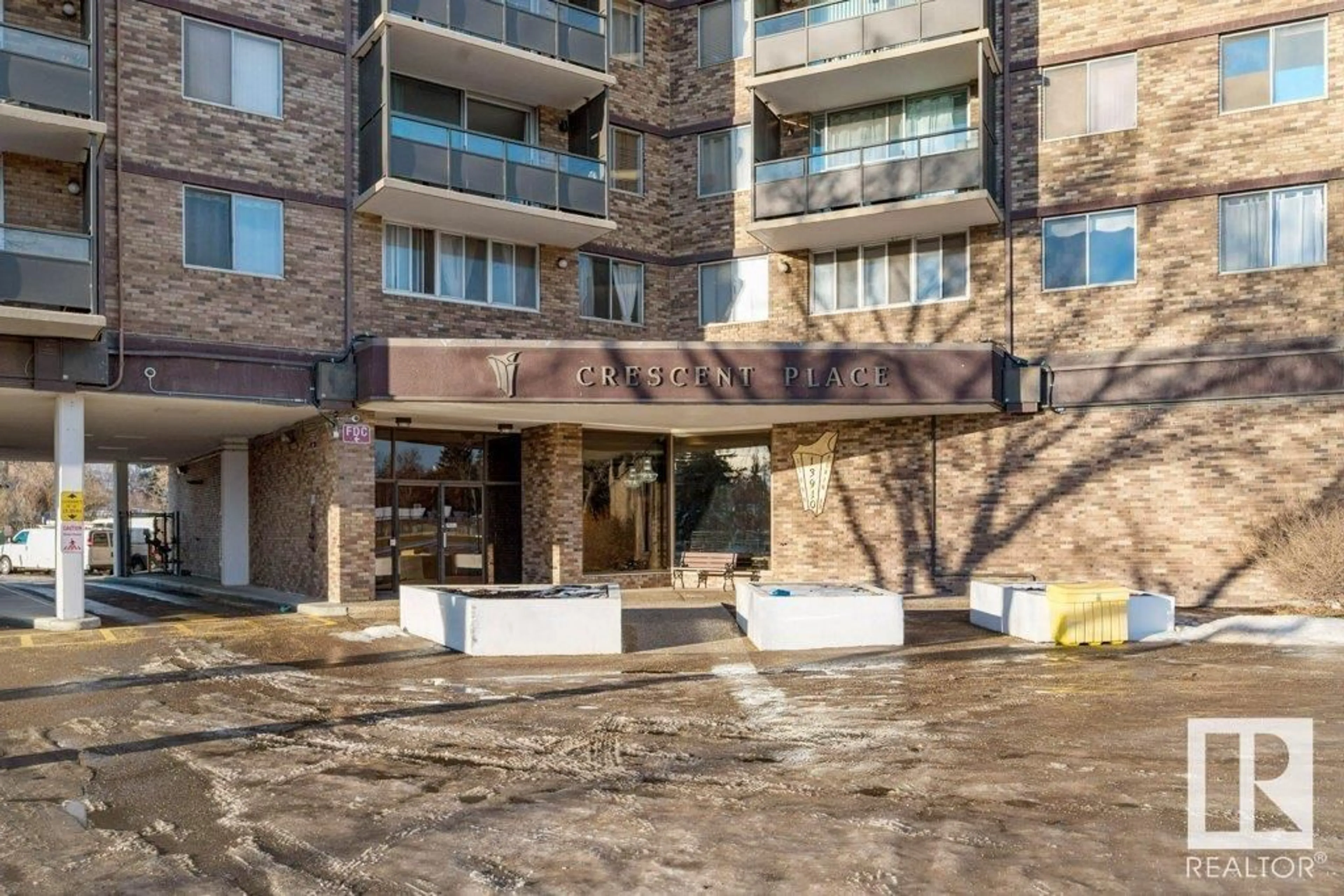 Patio, building for #401 - 13910 STONY PLAIN RD, Edmonton Alberta T5N3R2