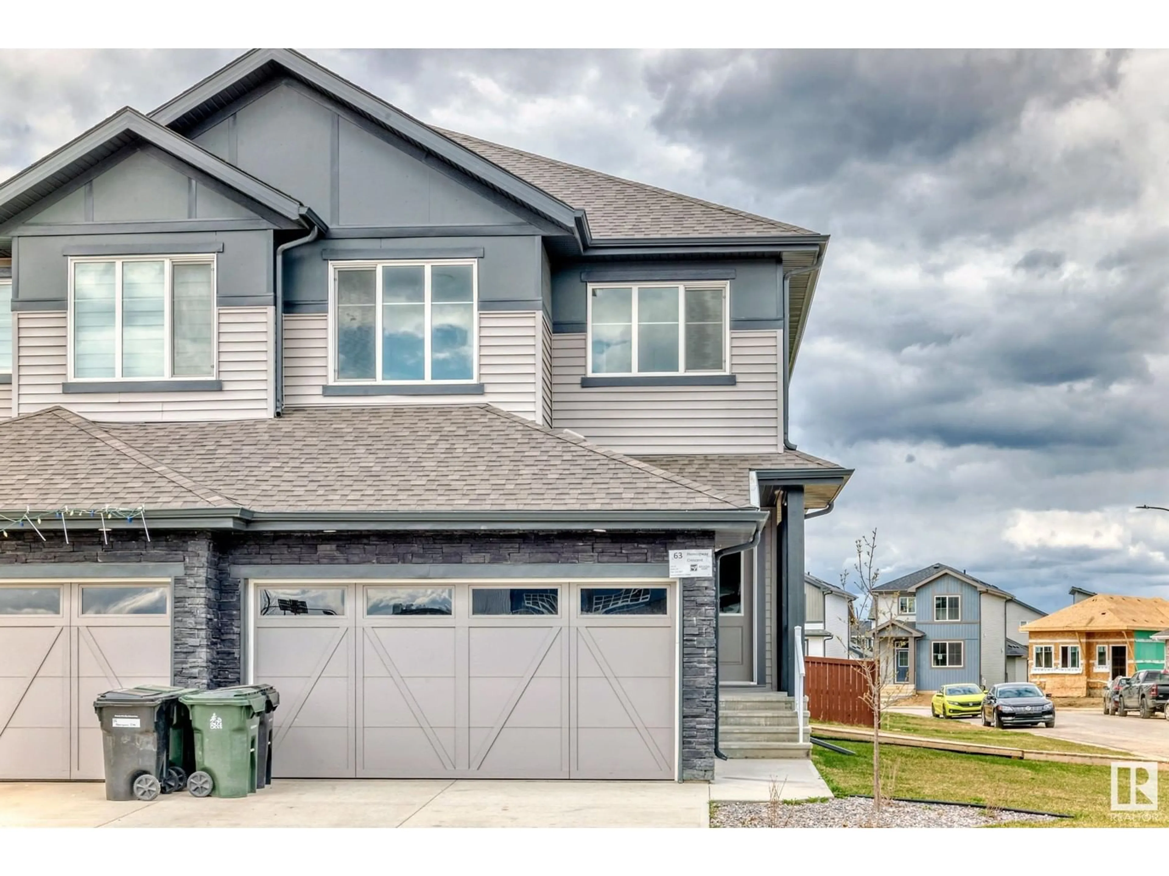 Home with vinyl exterior material, street for 63 HEMINGWAY CR, Spruce Grove Alberta T7X2L6