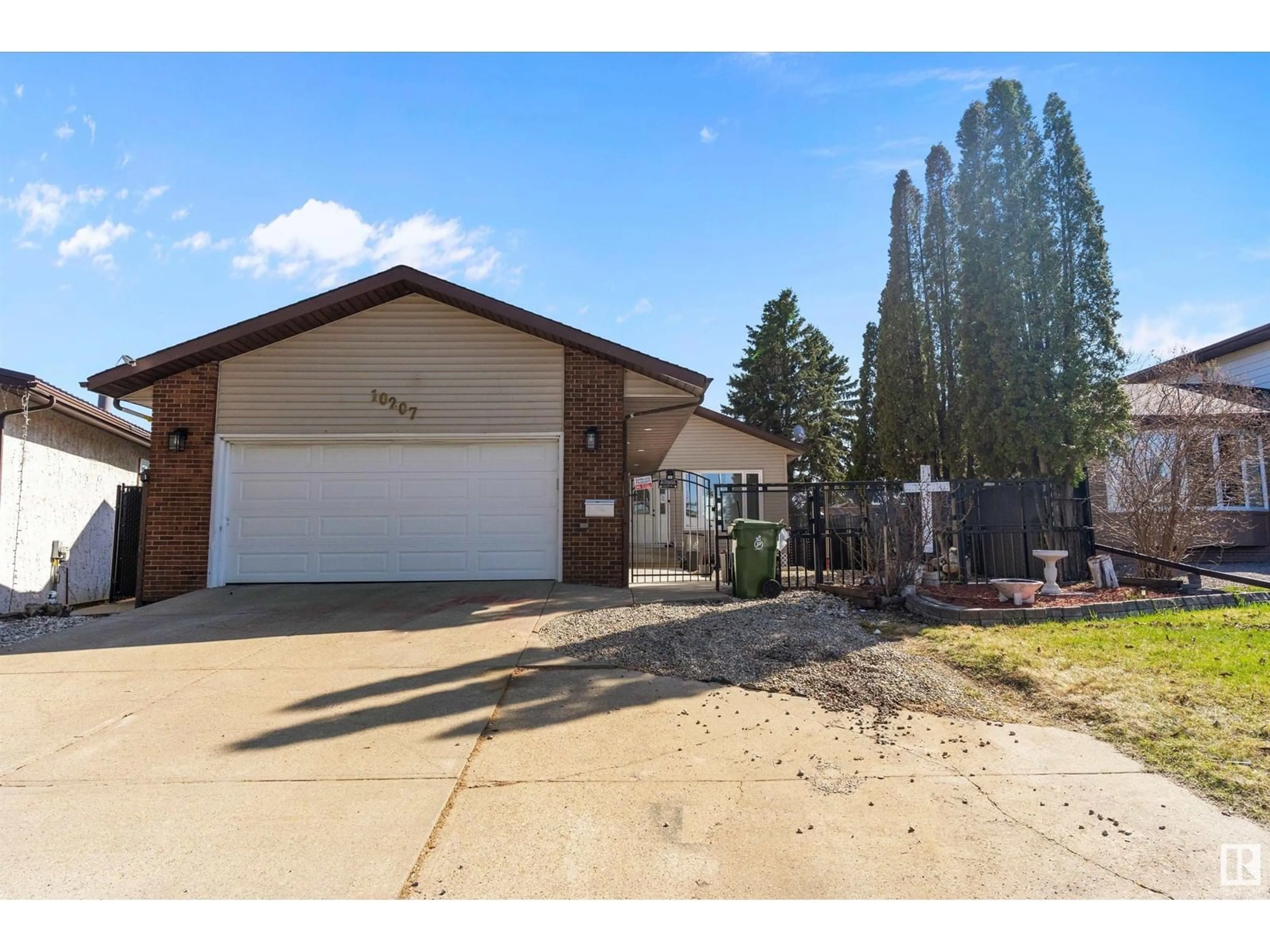 Unknown for 10207 95 AV, Morinville Alberta T8R1E9