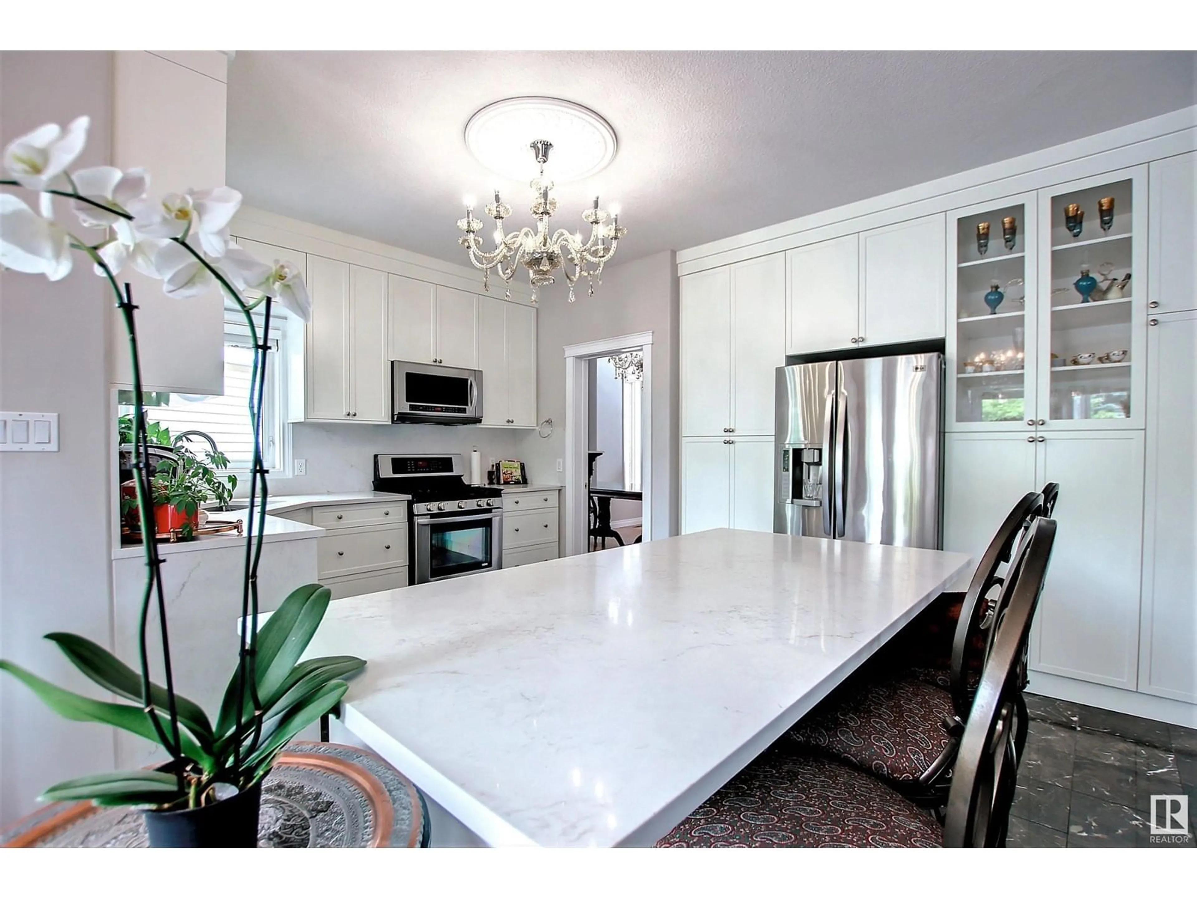 Open concept kitchen, ceramic/tile floor for 329 HEATH RD, Edmonton Alberta T6R2X4