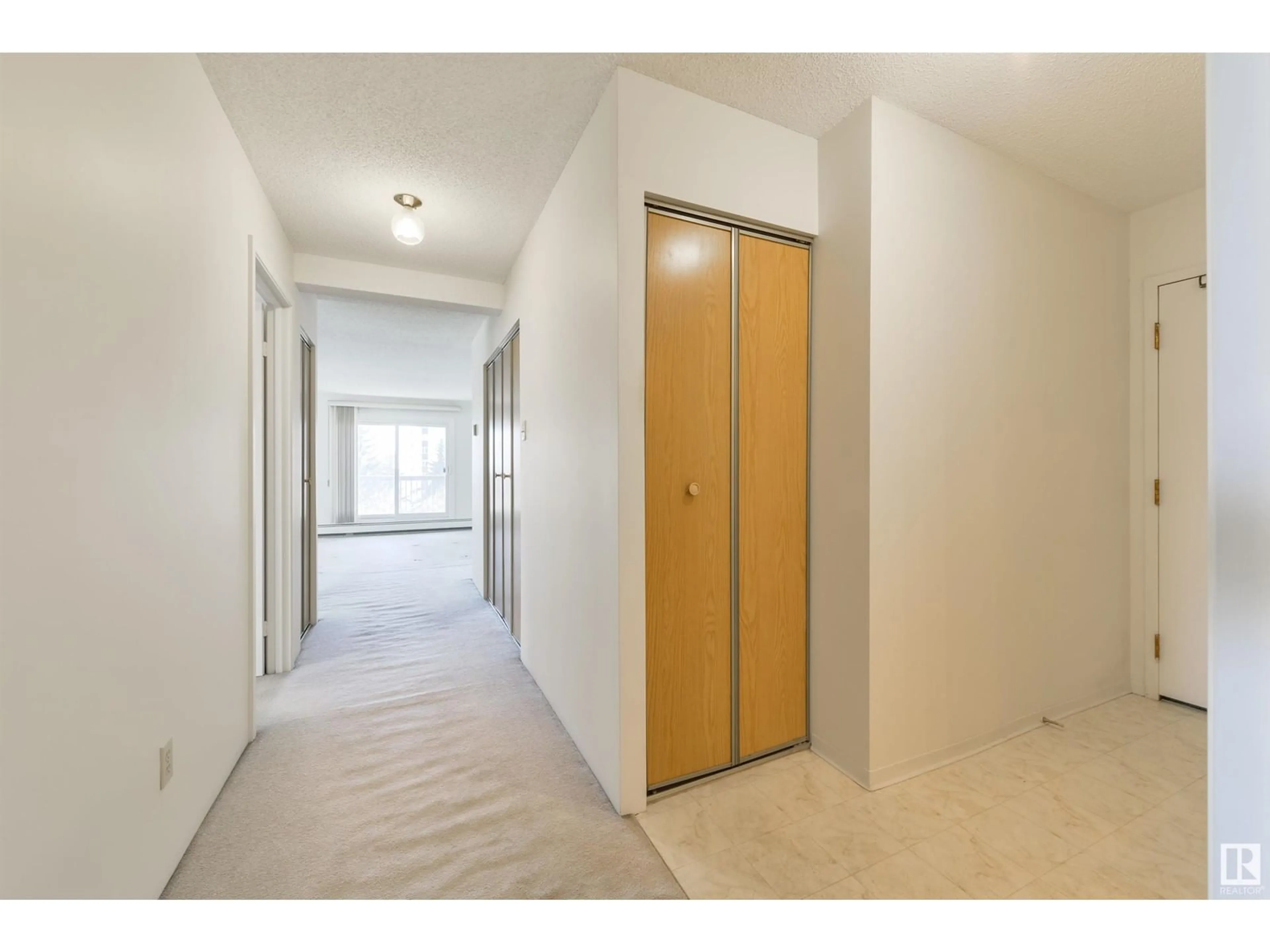 Unknown for 9929 - 704 113 ST NW, Edmonton Alberta T5K2N9
