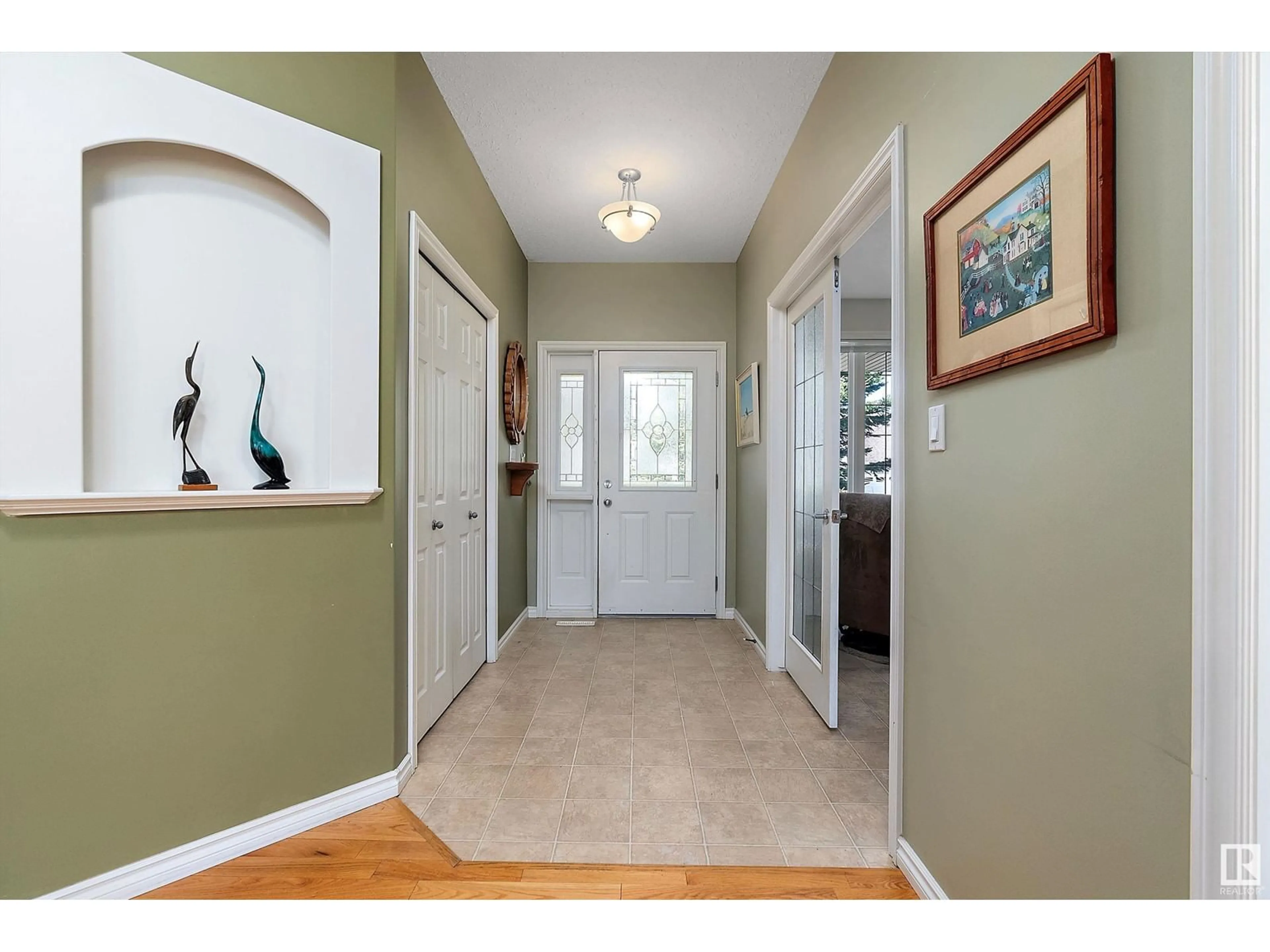 Indoor entryway for #112 - 112 WOODS CR, Leduc Alberta T9E8K7