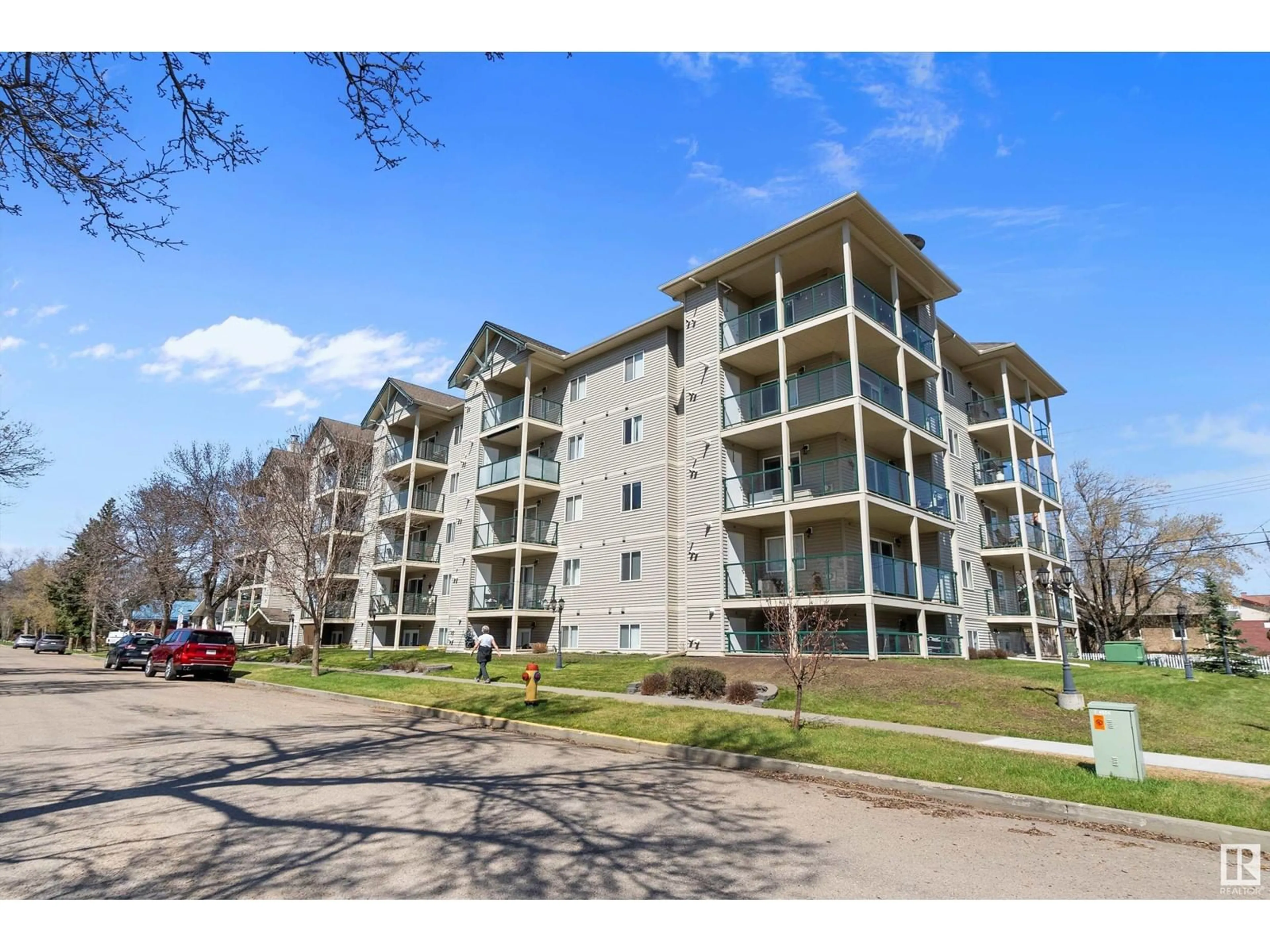 A pic from outside/outdoor area/front of a property/back of a property/a pic from drone, unknown for 505 - 4806 48 AV, Leduc Alberta T9E8S2