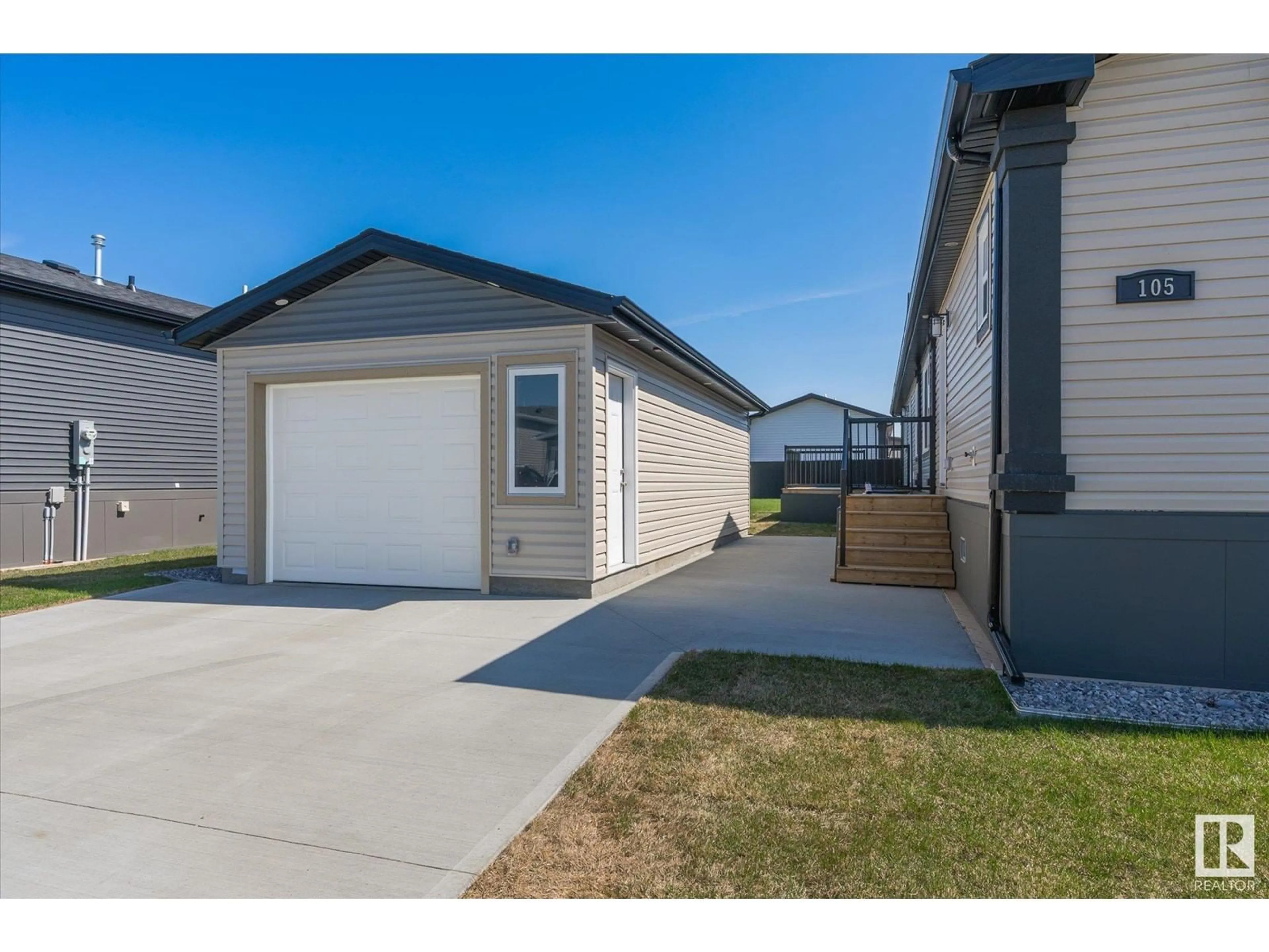 Unknown for 105 LILY LN, Morinville Alberta T8R2P7