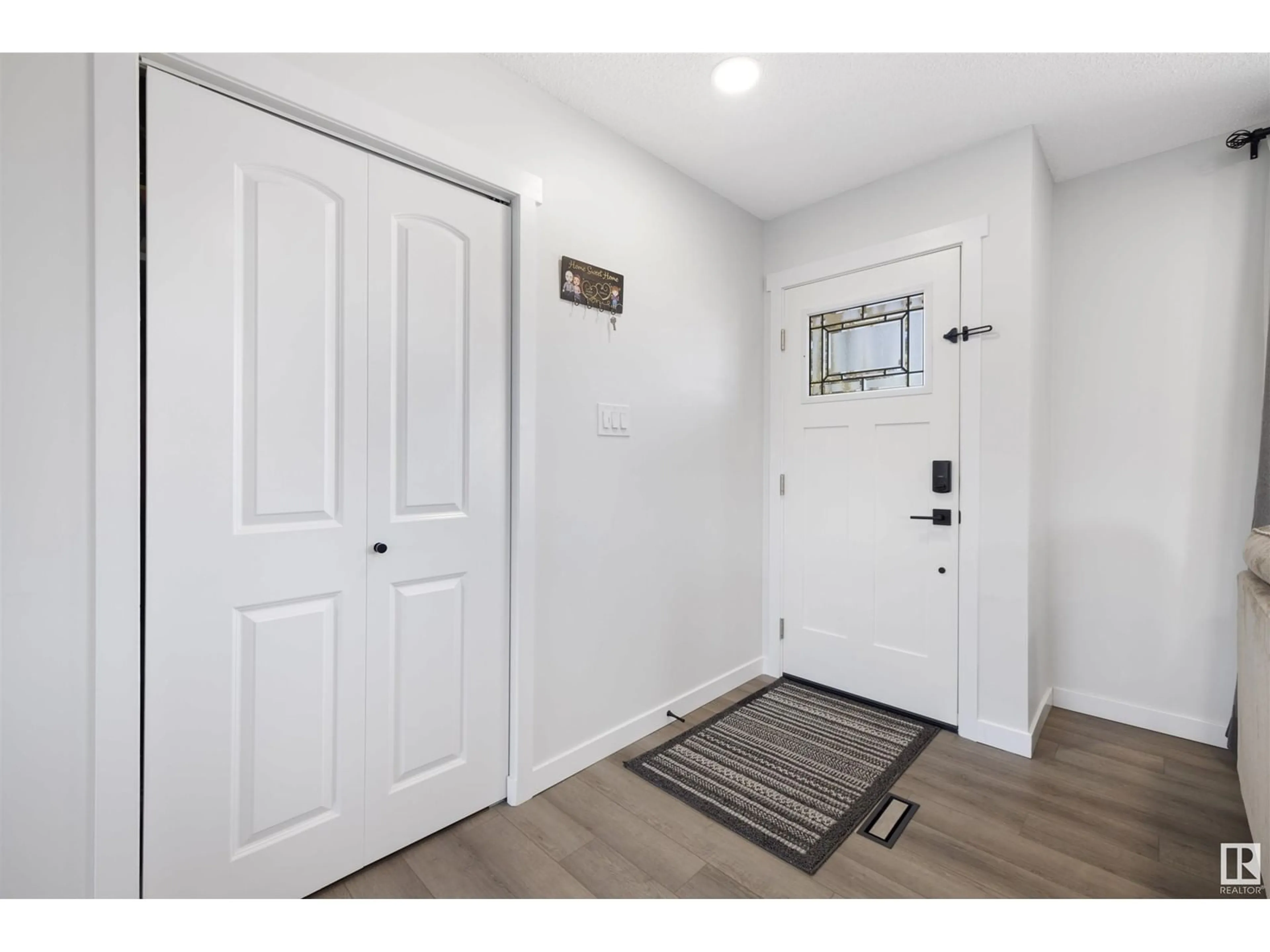 Indoor entryway for 4619 128 AV, Edmonton Alberta T5A2M7