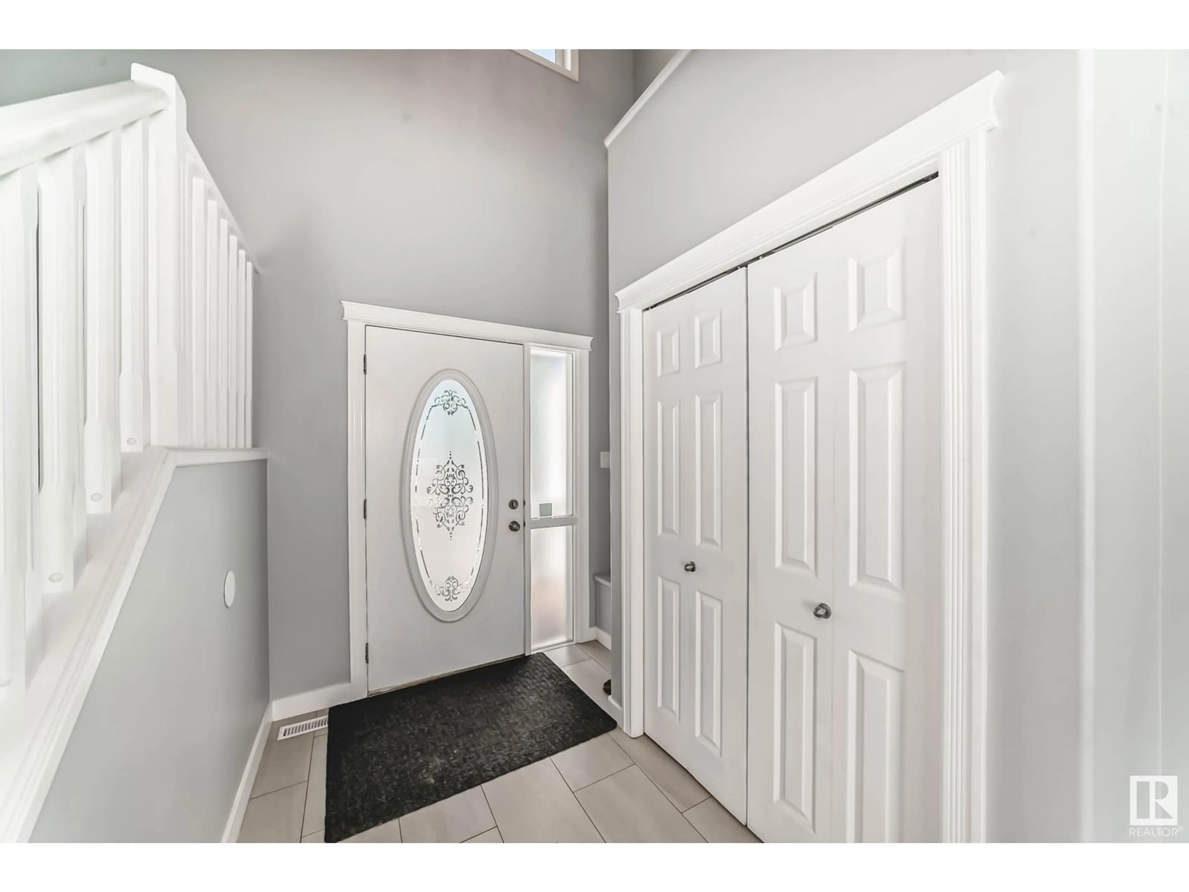 Indoor entryway for NW - 5505 206A ST, Edmonton Alberta T6M0B6