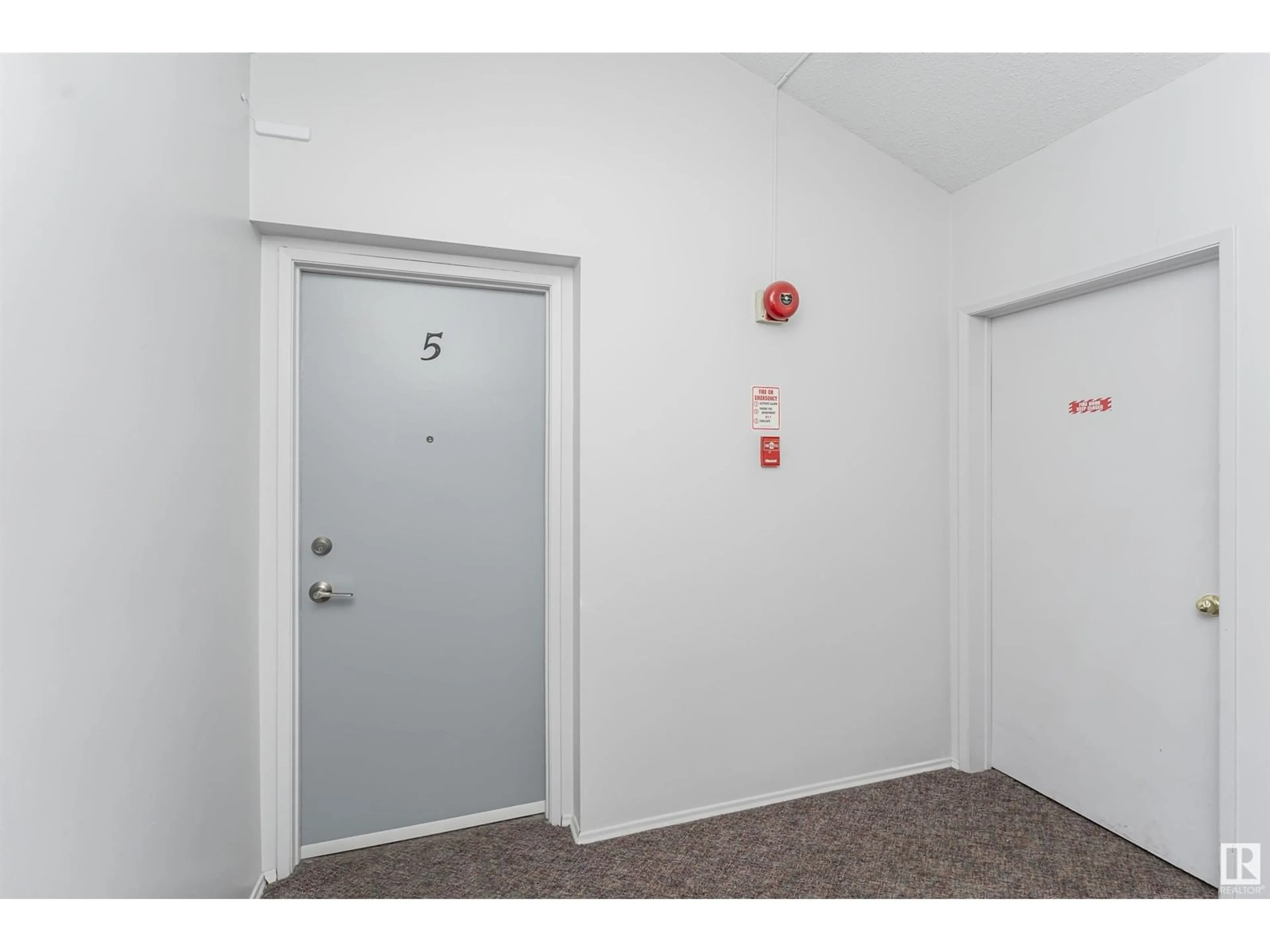 Unknown for 5 - 3835 76 ST, Edmonton Alberta T6K2P9