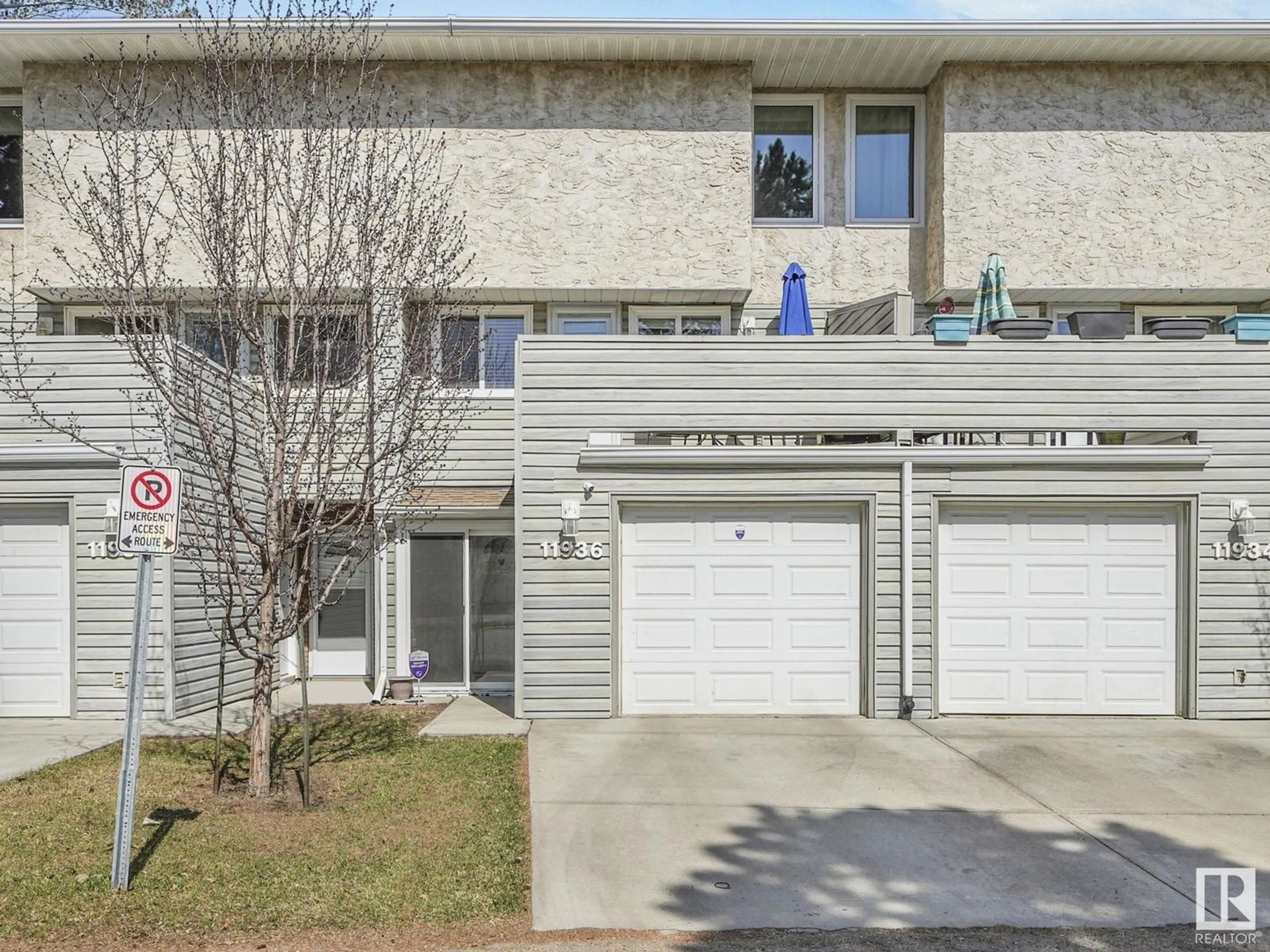 Unknown for 11936 145 AV, Edmonton Alberta T5X1T6
