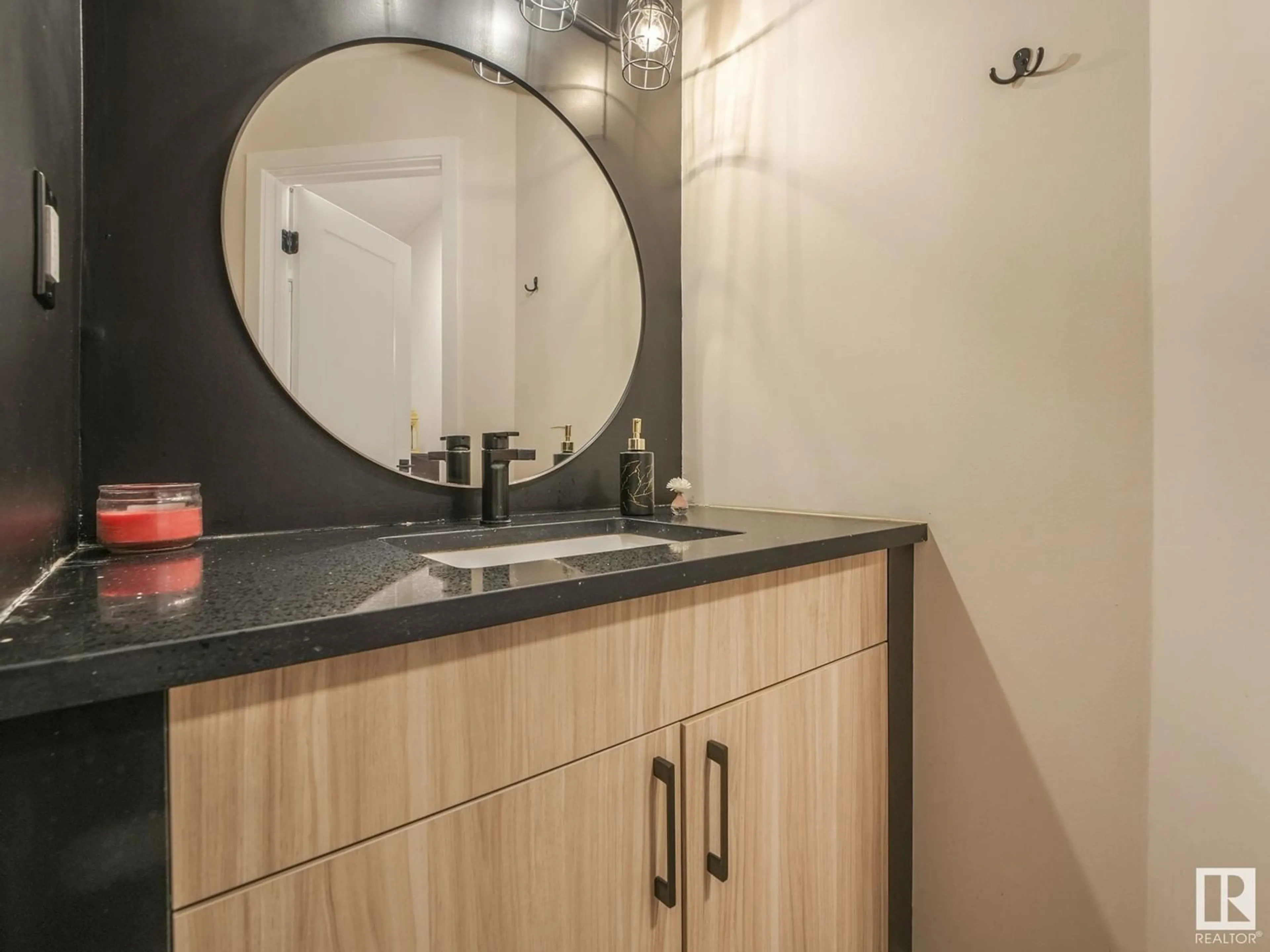 Standard bathroom, unknown for 11936 145 AV, Edmonton Alberta T5X1T6