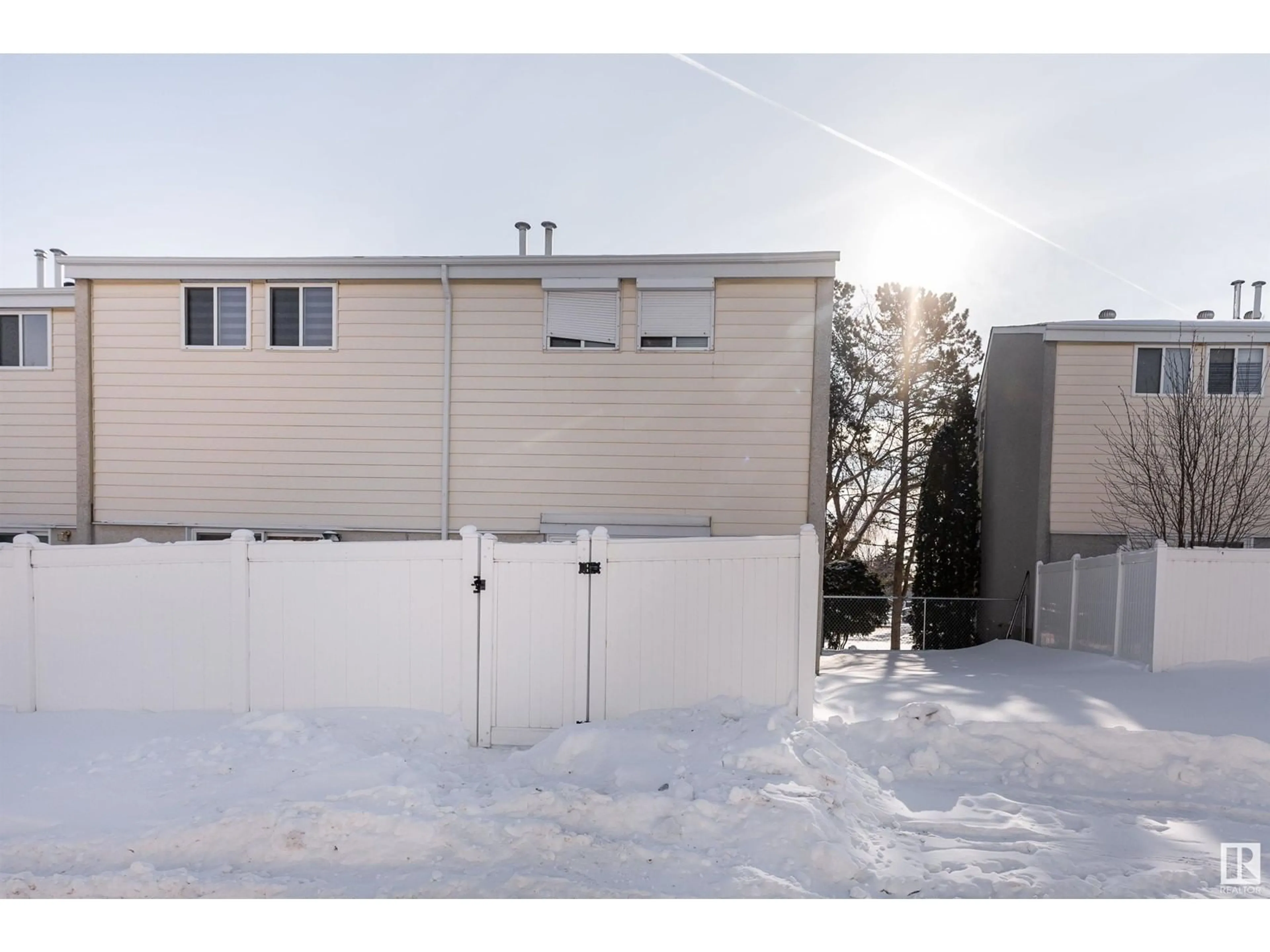 Unknown for 5216 146 AV, Edmonton Alberta T5A3L6