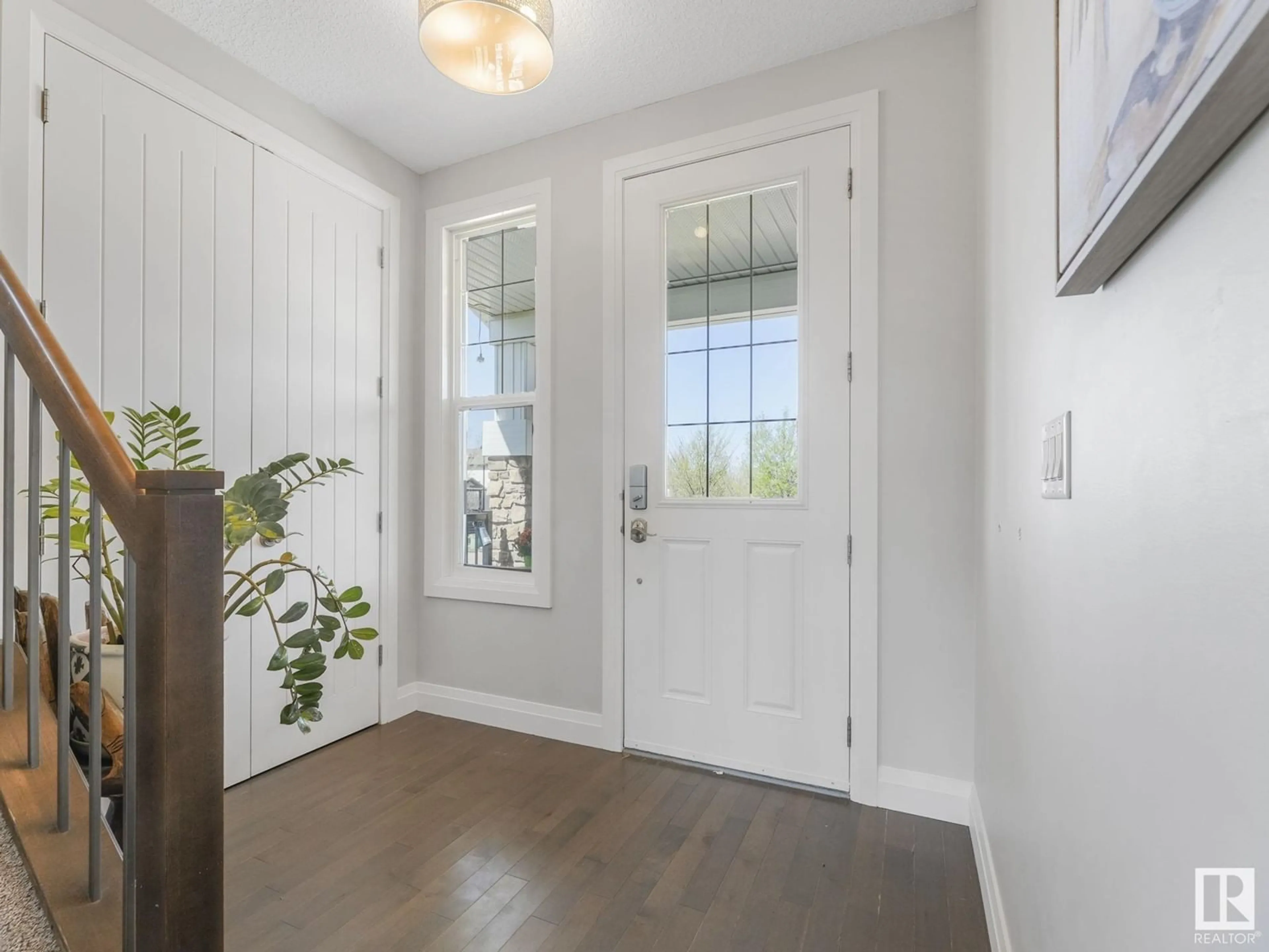 Indoor entryway for 53 VERONA CR, Spruce Grove Alberta T7X0J7
