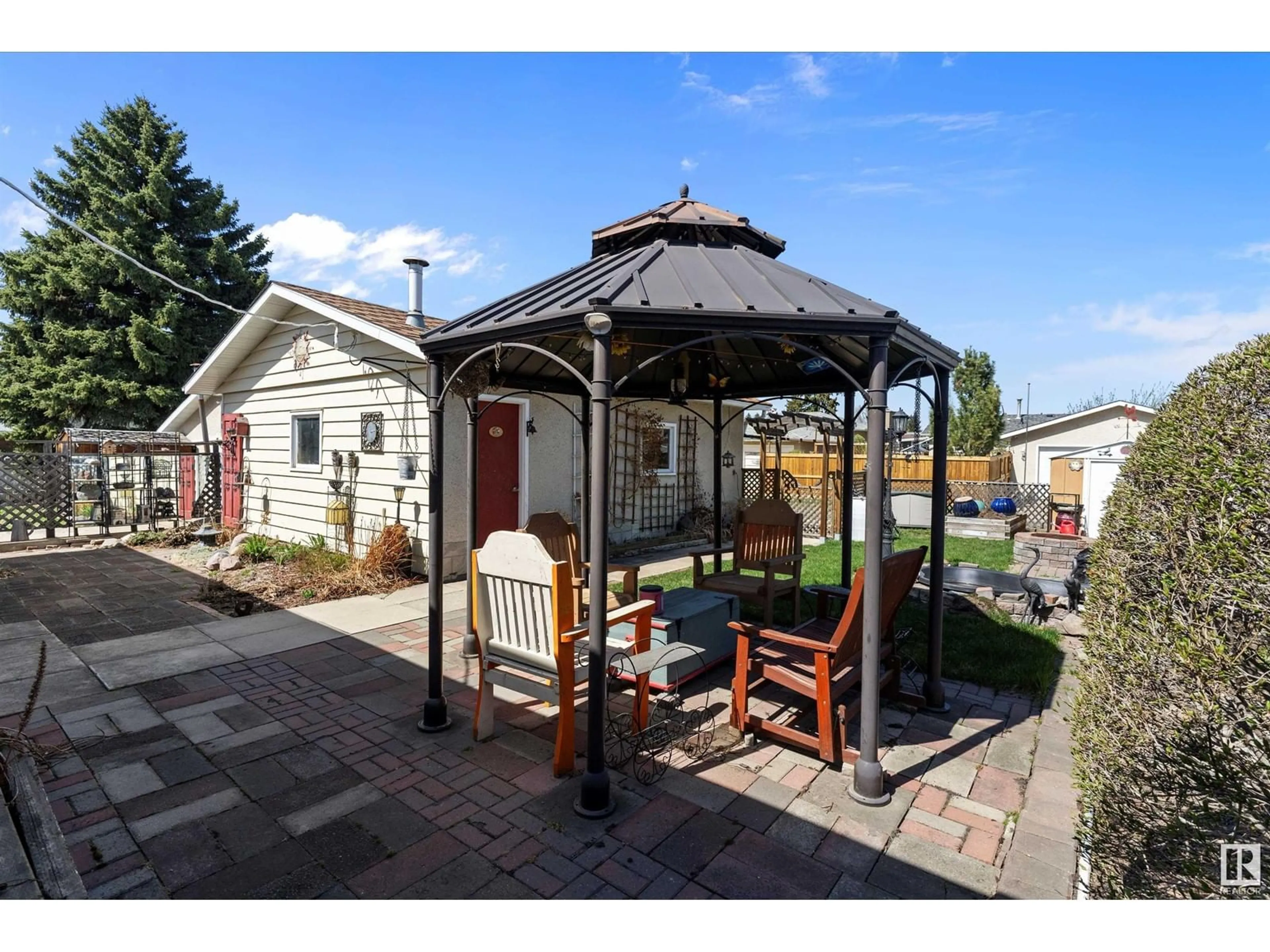Patio, street for 7824 147 AV, Edmonton Alberta T5C2T4