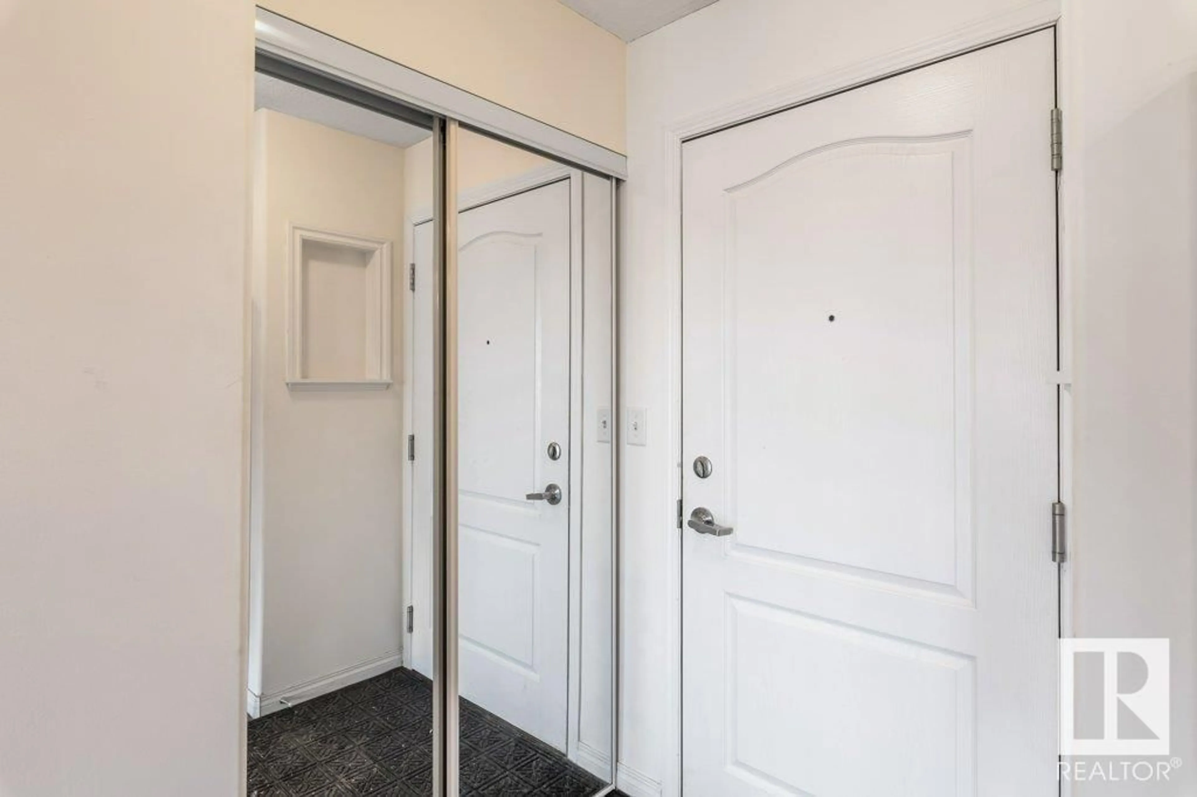 Indoor entryway for #121 - 7511 171 ST NW, Edmonton Alberta T5T6S7