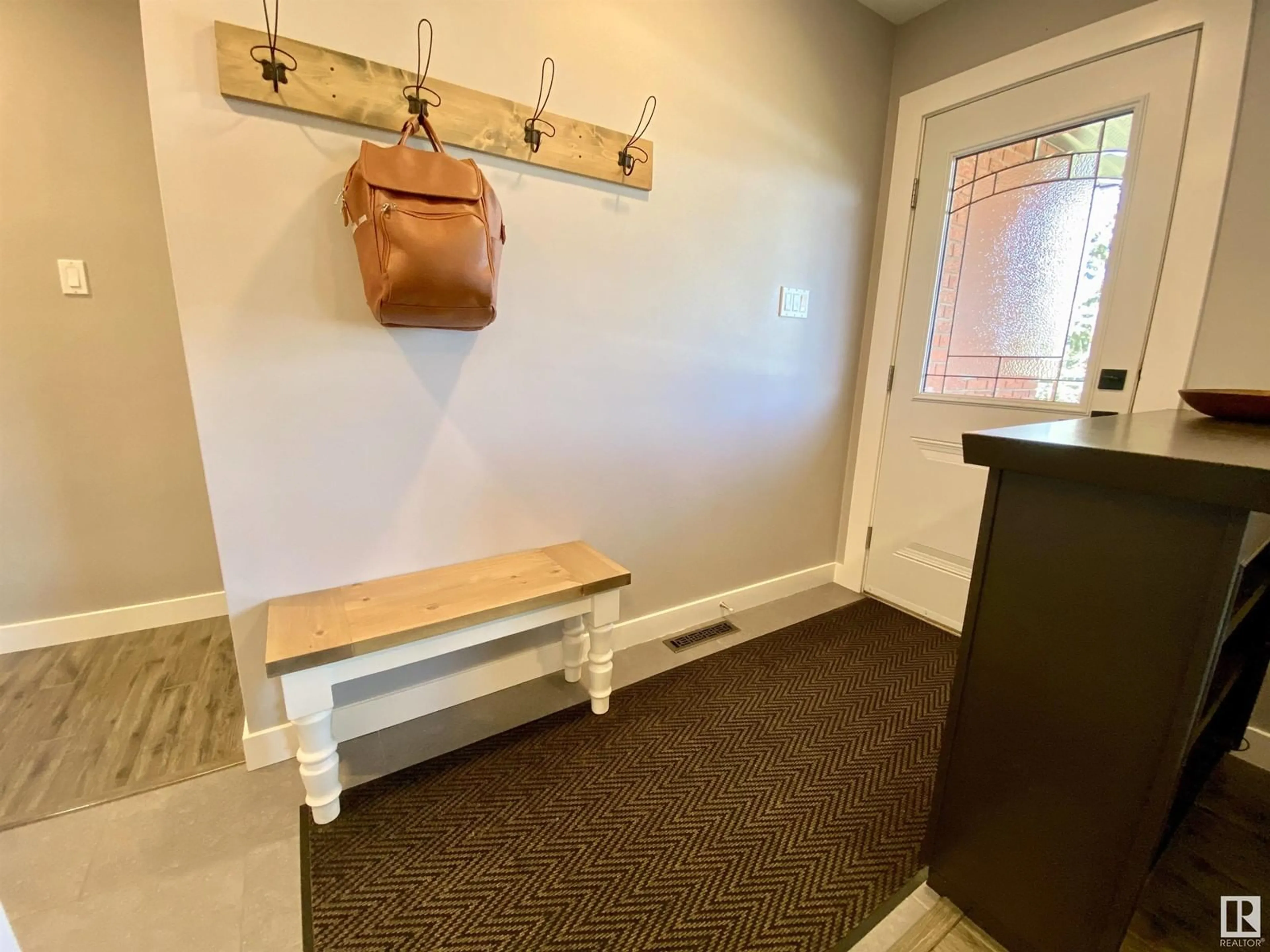 Indoor entryway for 6811 98A AV, Edmonton Alberta T6A0B9