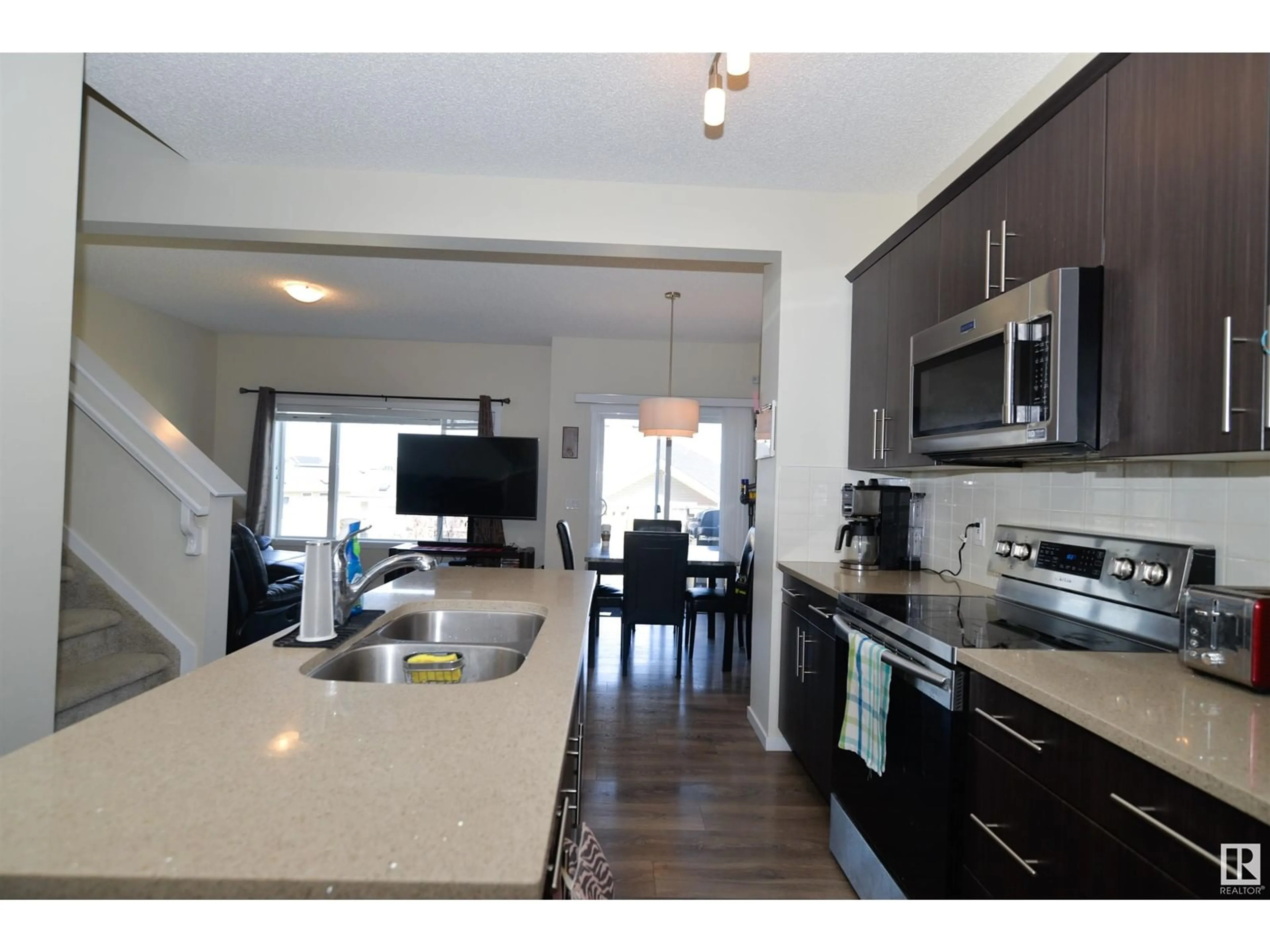 Open concept kitchen, unknown for 47 AVEBURY CT, Sherwood Park Alberta T8H0Z3