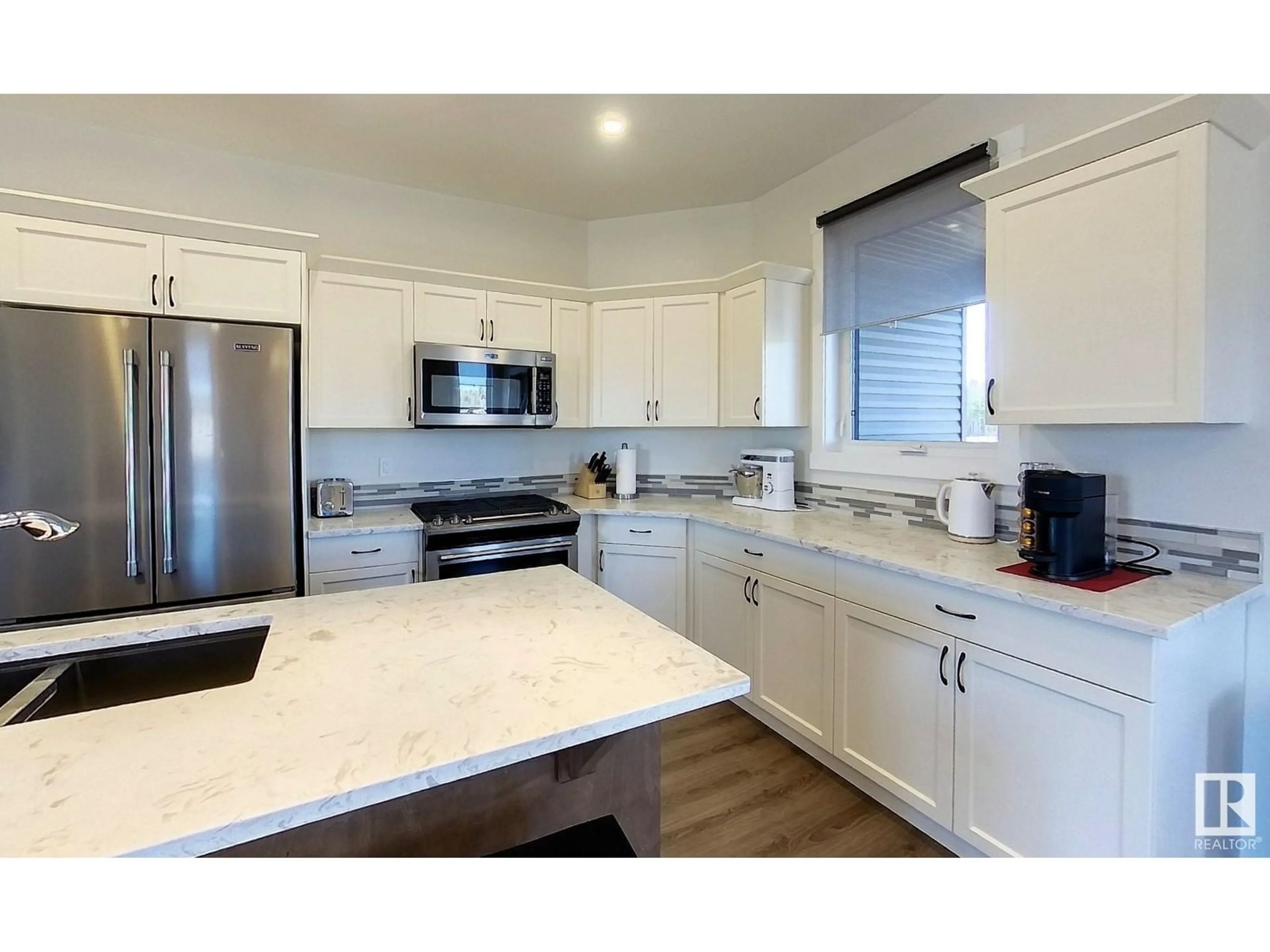 Open concept kitchen, unknown for 1528 43 ST, Edson Alberta T7E0A5