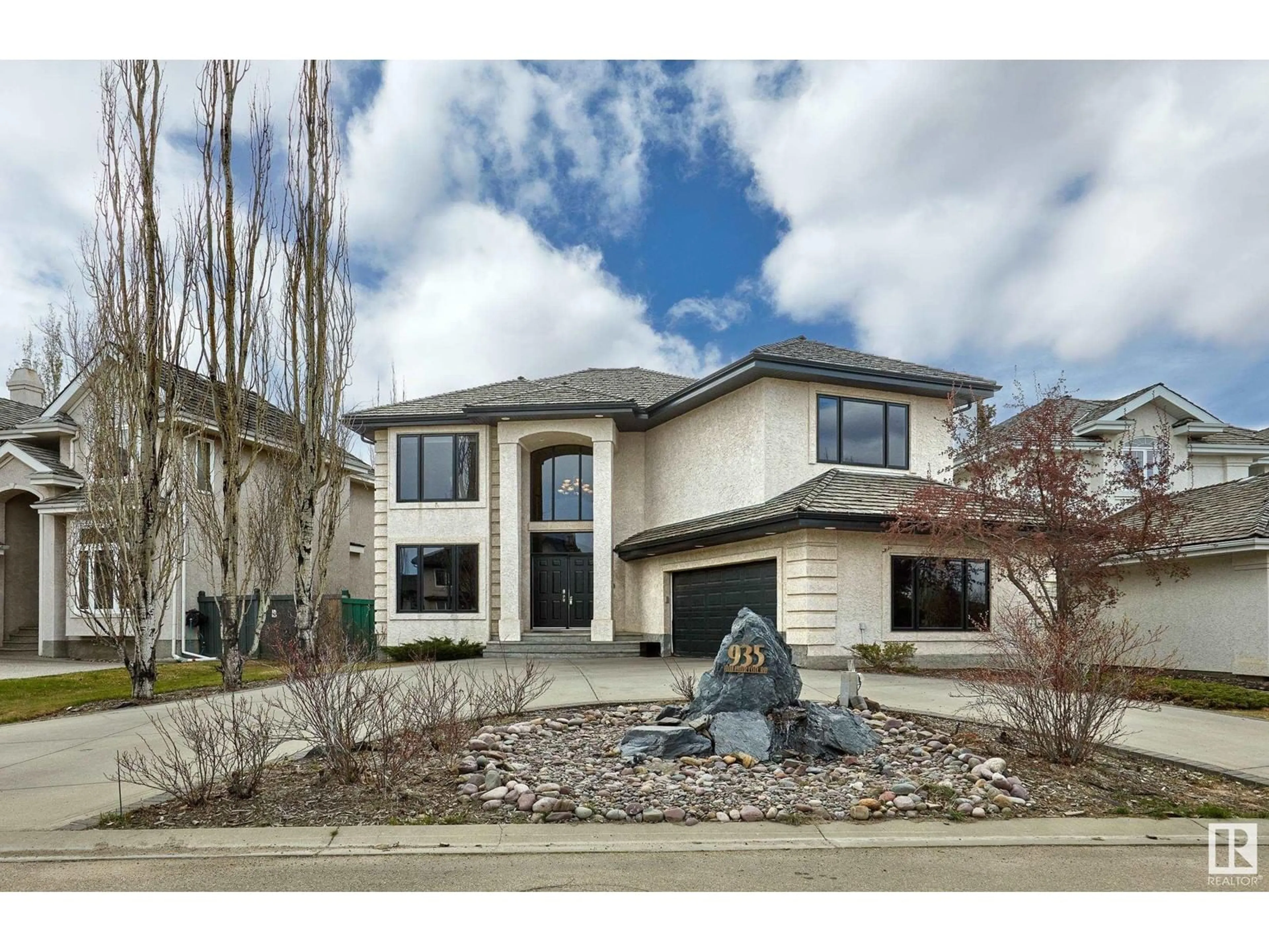 Unknown for 935 HALIBURTON RD, Edmonton Alberta T6R2Z6