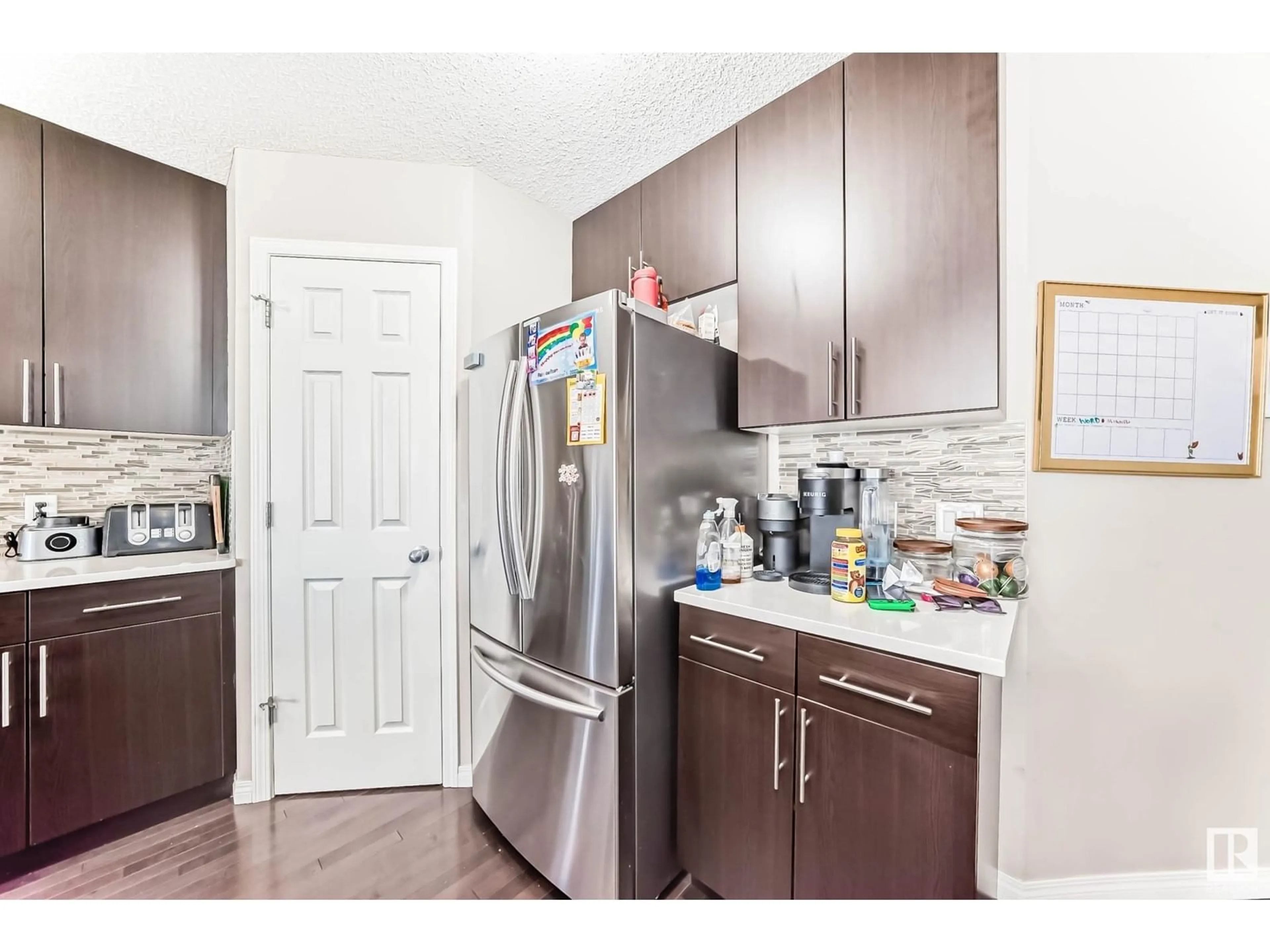 Standard kitchen, unknown for 2317 76 ST, Edmonton Alberta T6X1S6