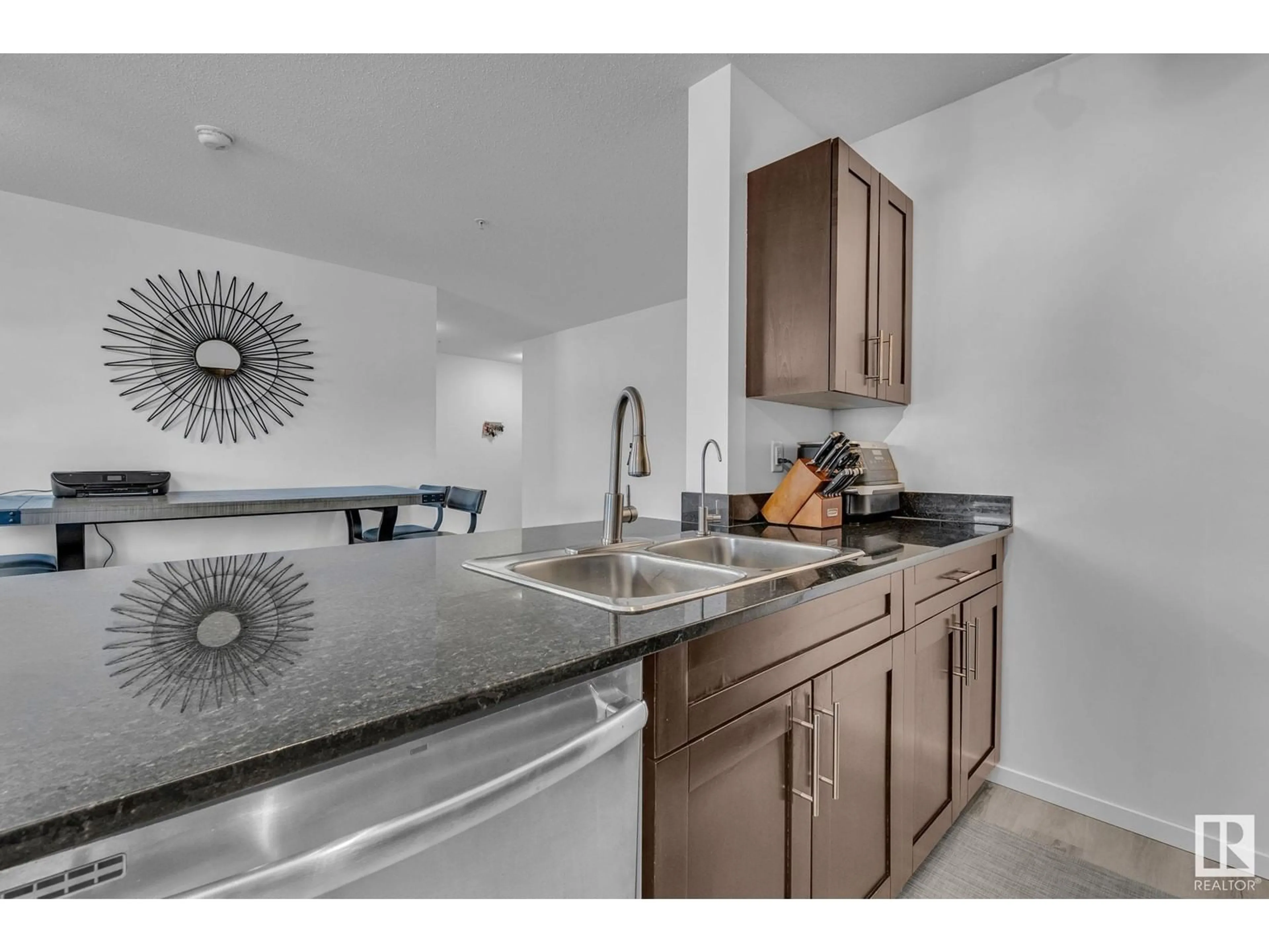Unknown for 302 12025 22 AVE SW, Edmonton Alberta T6W2Y1