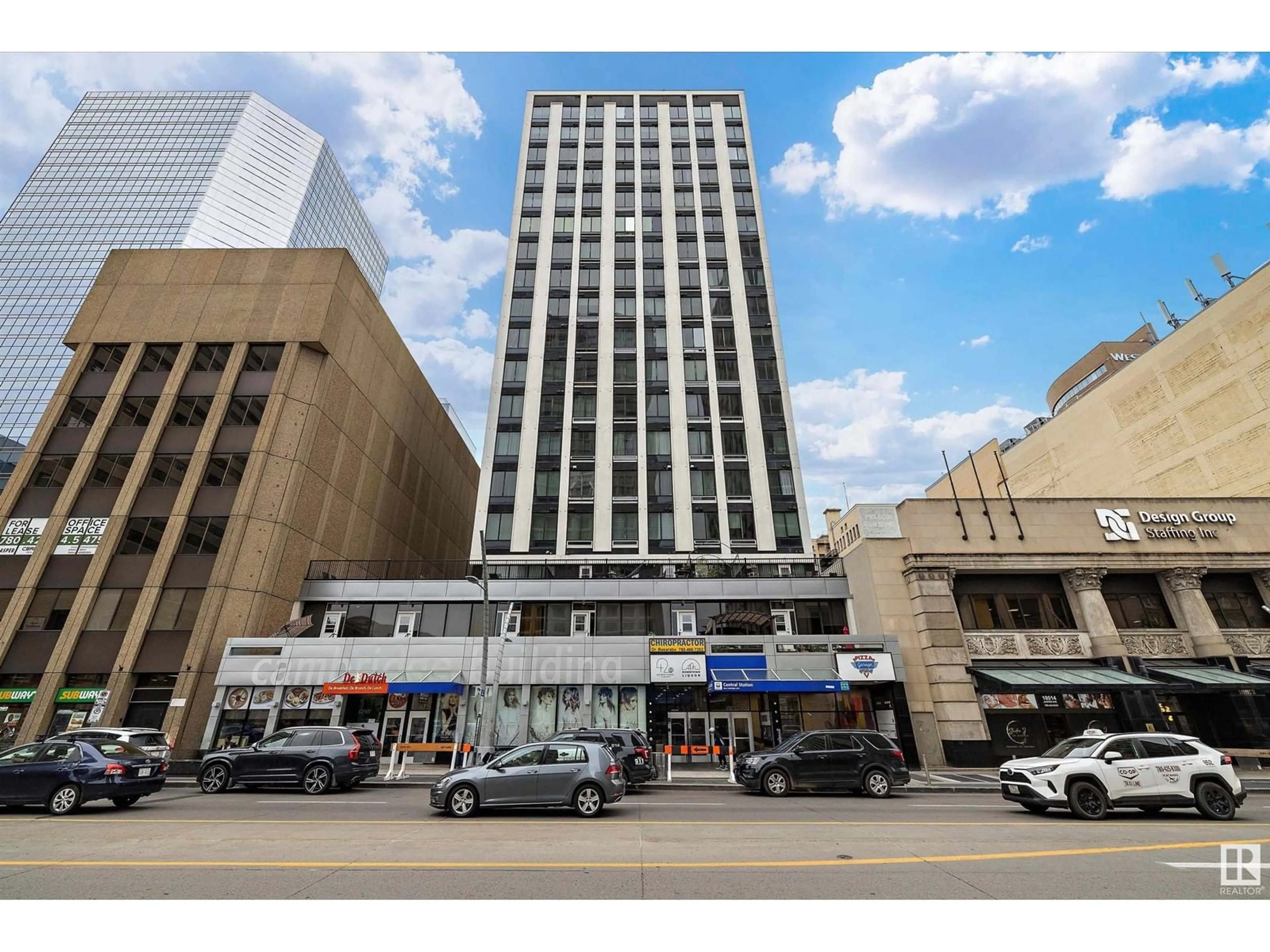Indoor foyer for 1810 JASPER AV, Edmonton Alberta T5J1R9