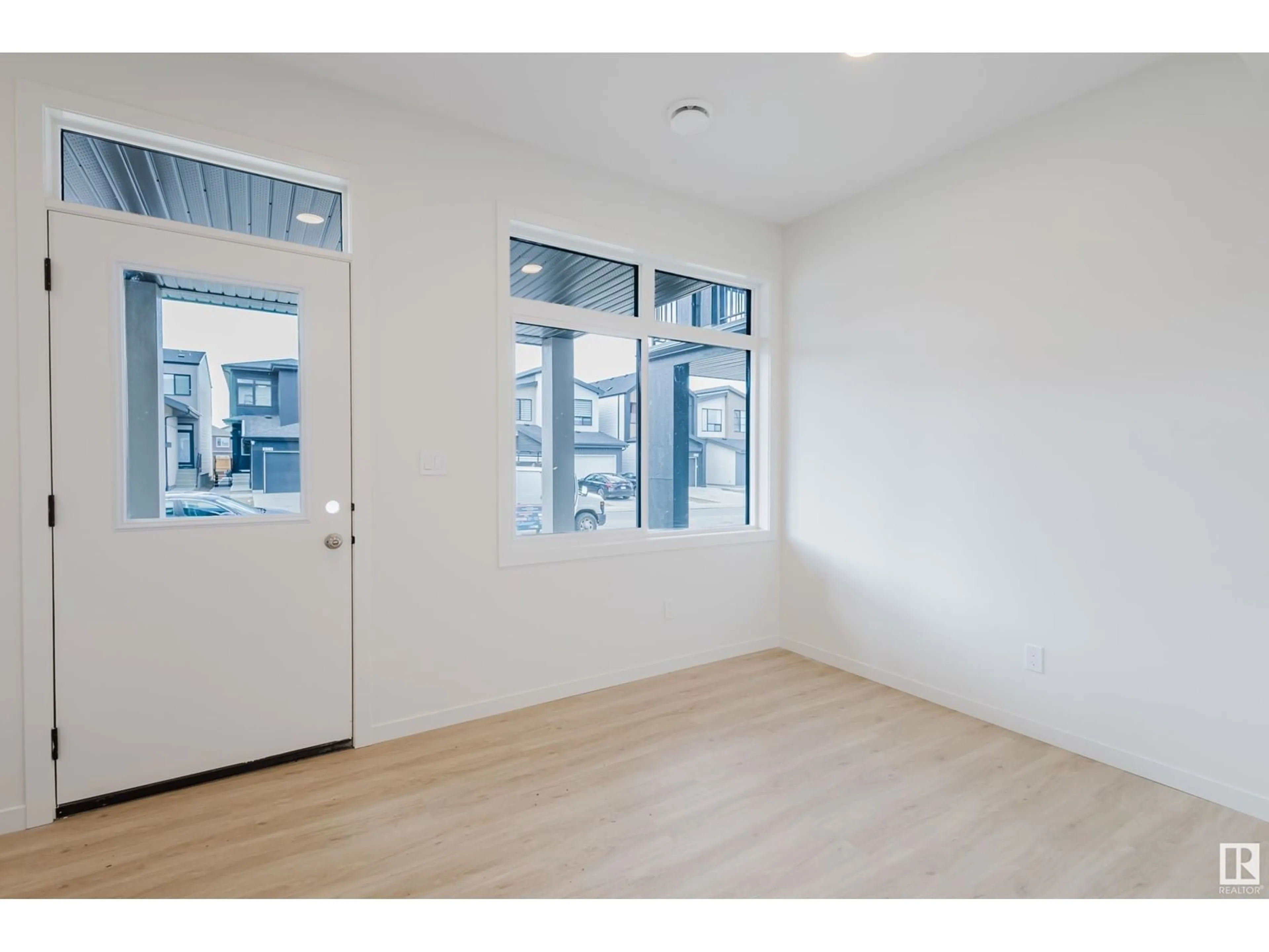 Unknown for 403 33 ST, Edmonton Alberta T6X3C9