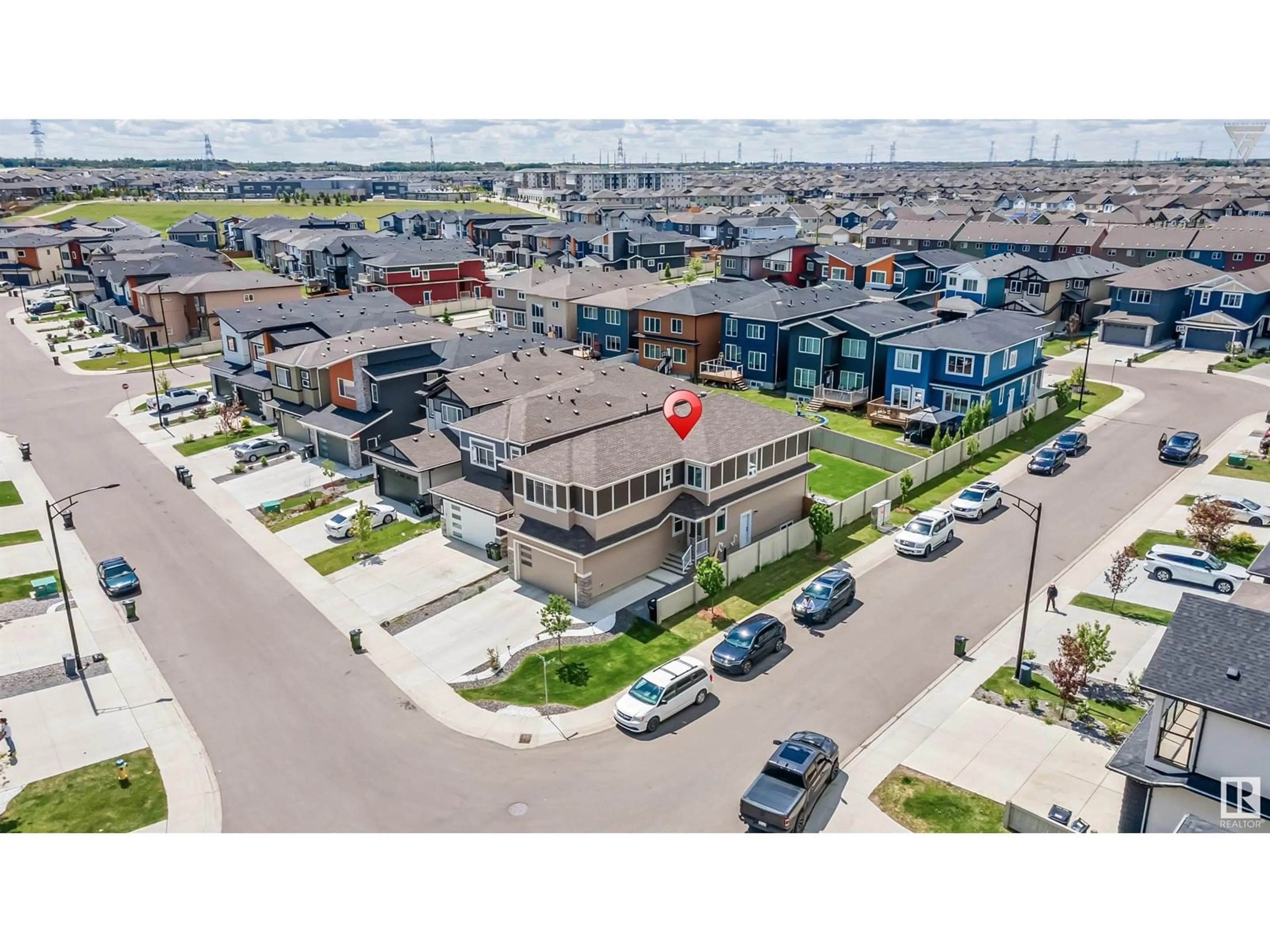 A pic from outside/outdoor area/front of a property/back of a property/a pic from drone, street for 1928 21 ST, Edmonton Alberta T6T2L2