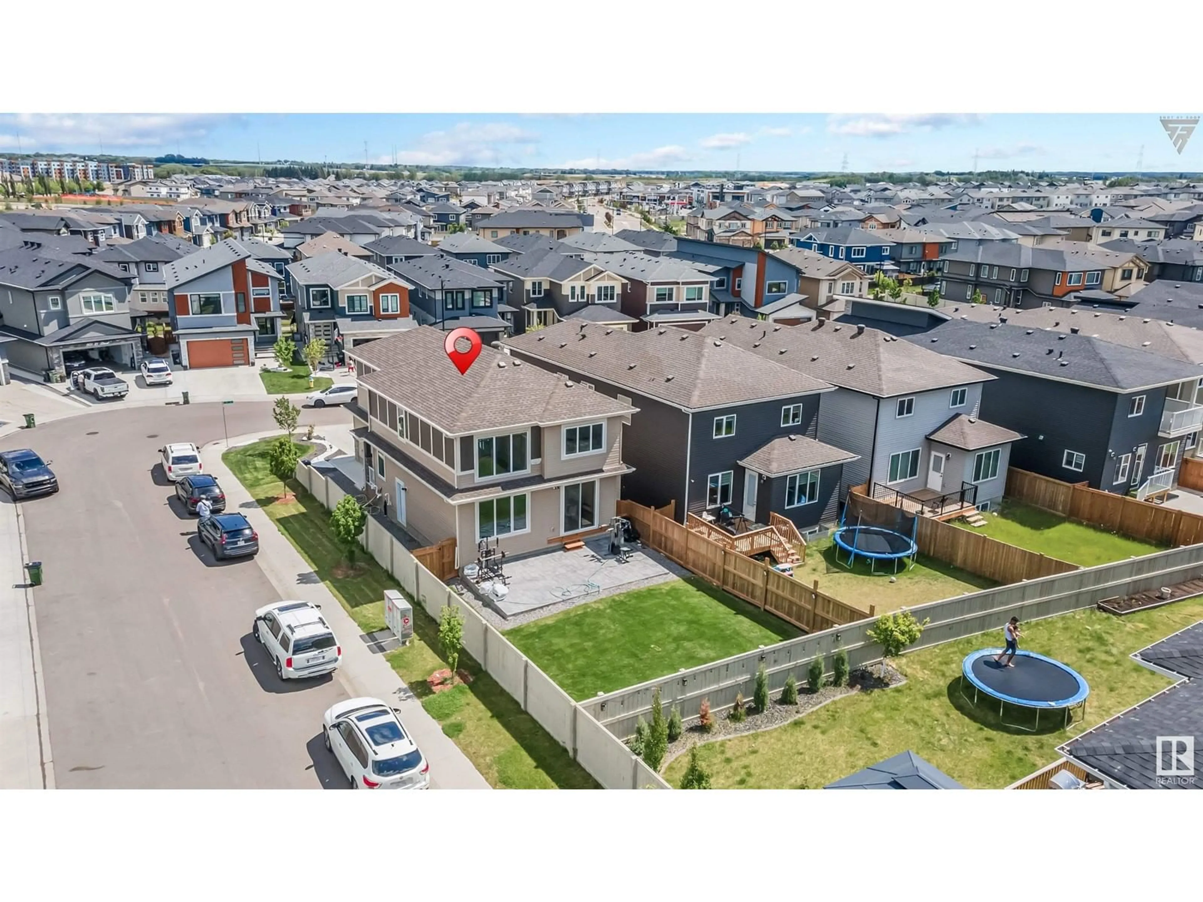 A pic from outside/outdoor area/front of a property/back of a property/a pic from drone, street for 1928 21 ST, Edmonton Alberta T6T2L2
