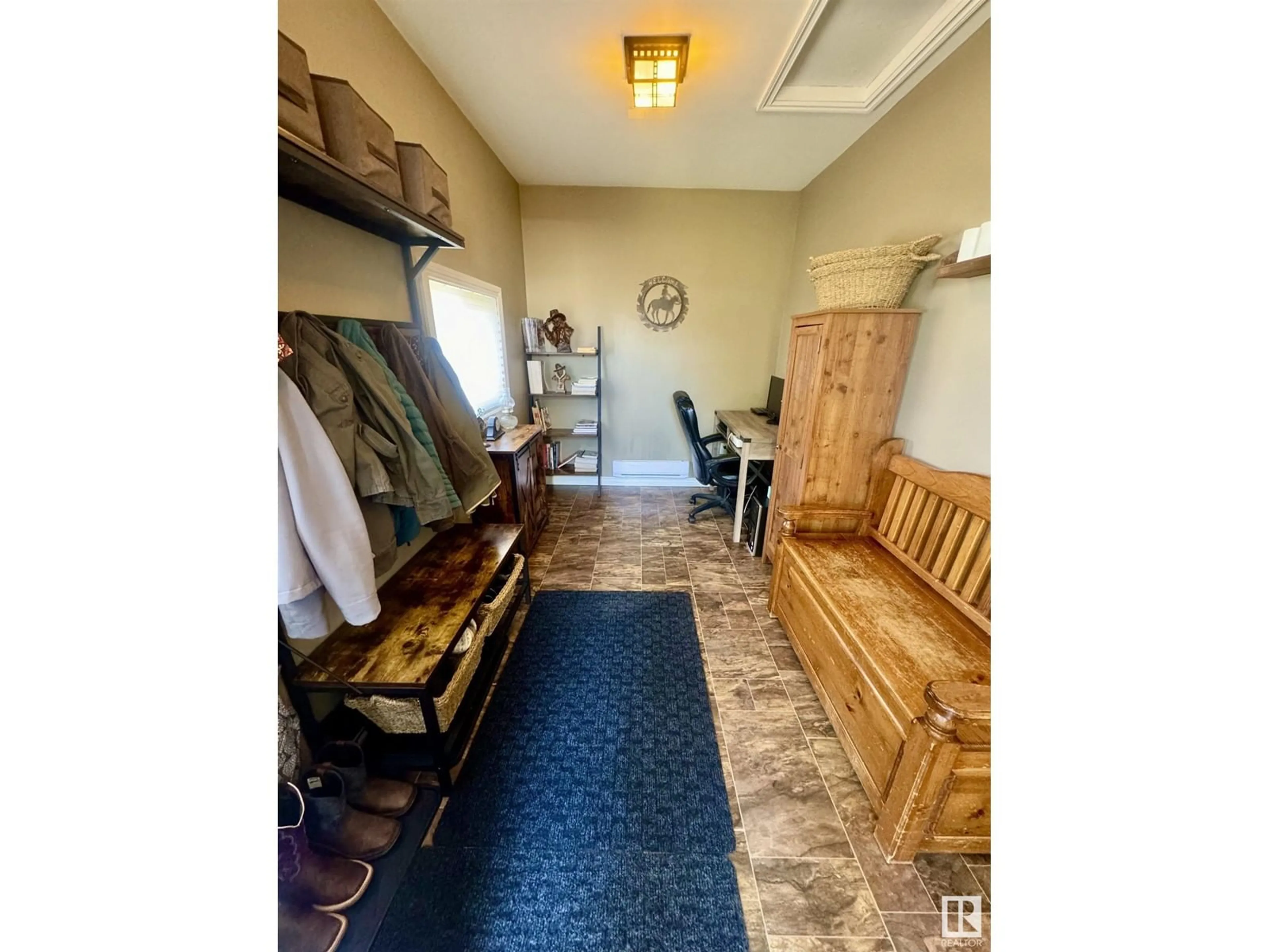 Indoor entryway for 5127 51 AVE, Vilna Alberta T0A3L0