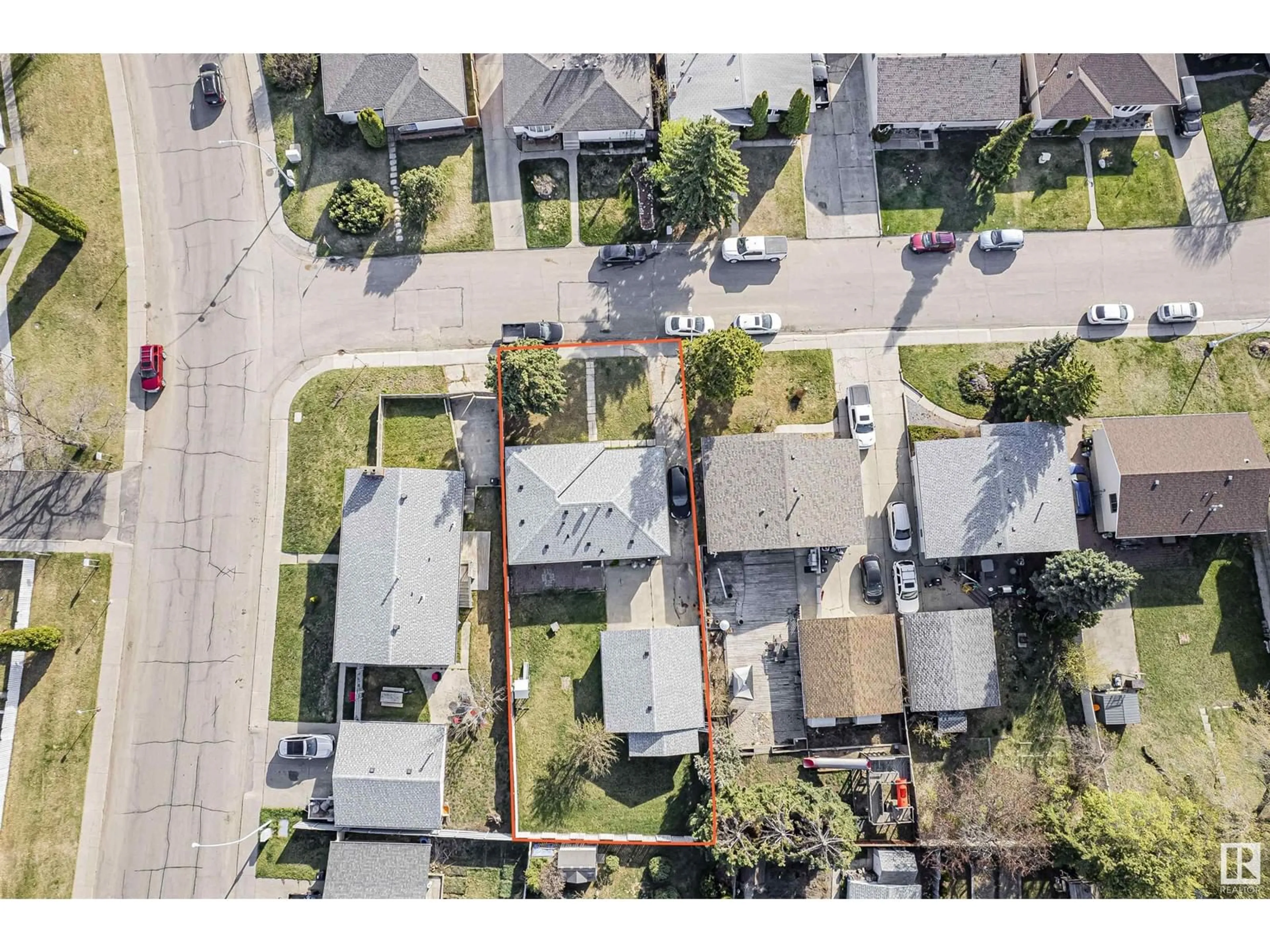 A pic from outside/outdoor area/front of a property/back of a property/a pic from drone, street for NW - 5510 145A AV, Edmonton Alberta T5A2S1