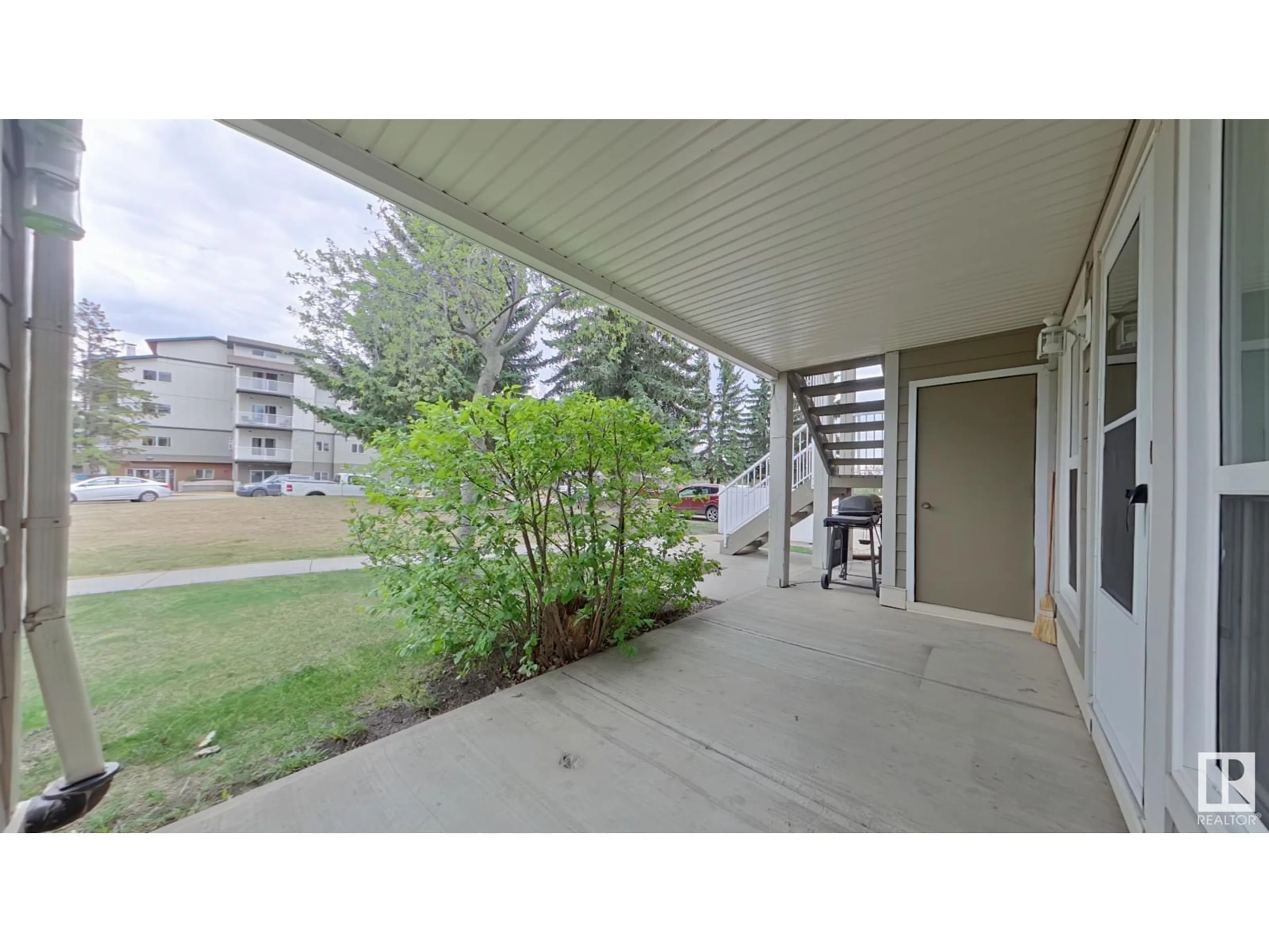 Unknown for NW - 1804 111A ST, Edmonton Alberta T6J4T7