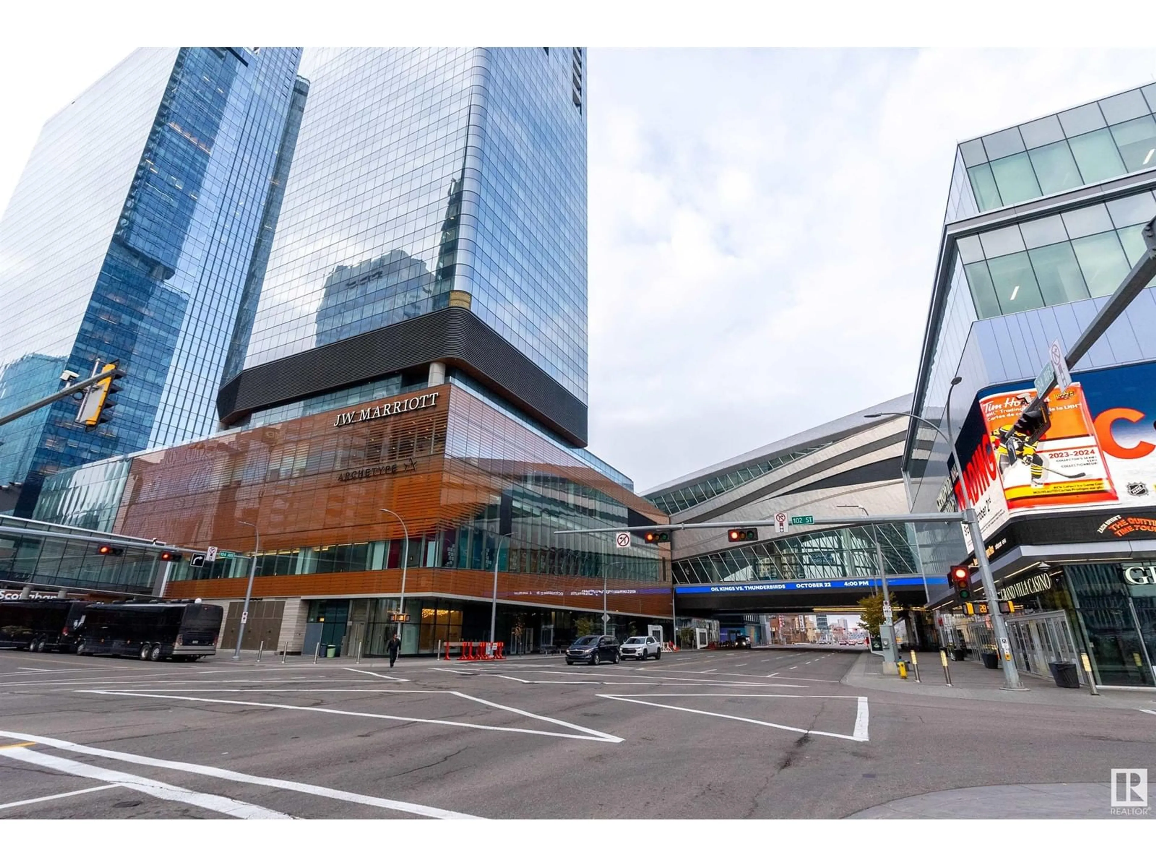Indoor foyer for NW - 5002 10360 102 ST, Edmonton Alberta T5J0K6