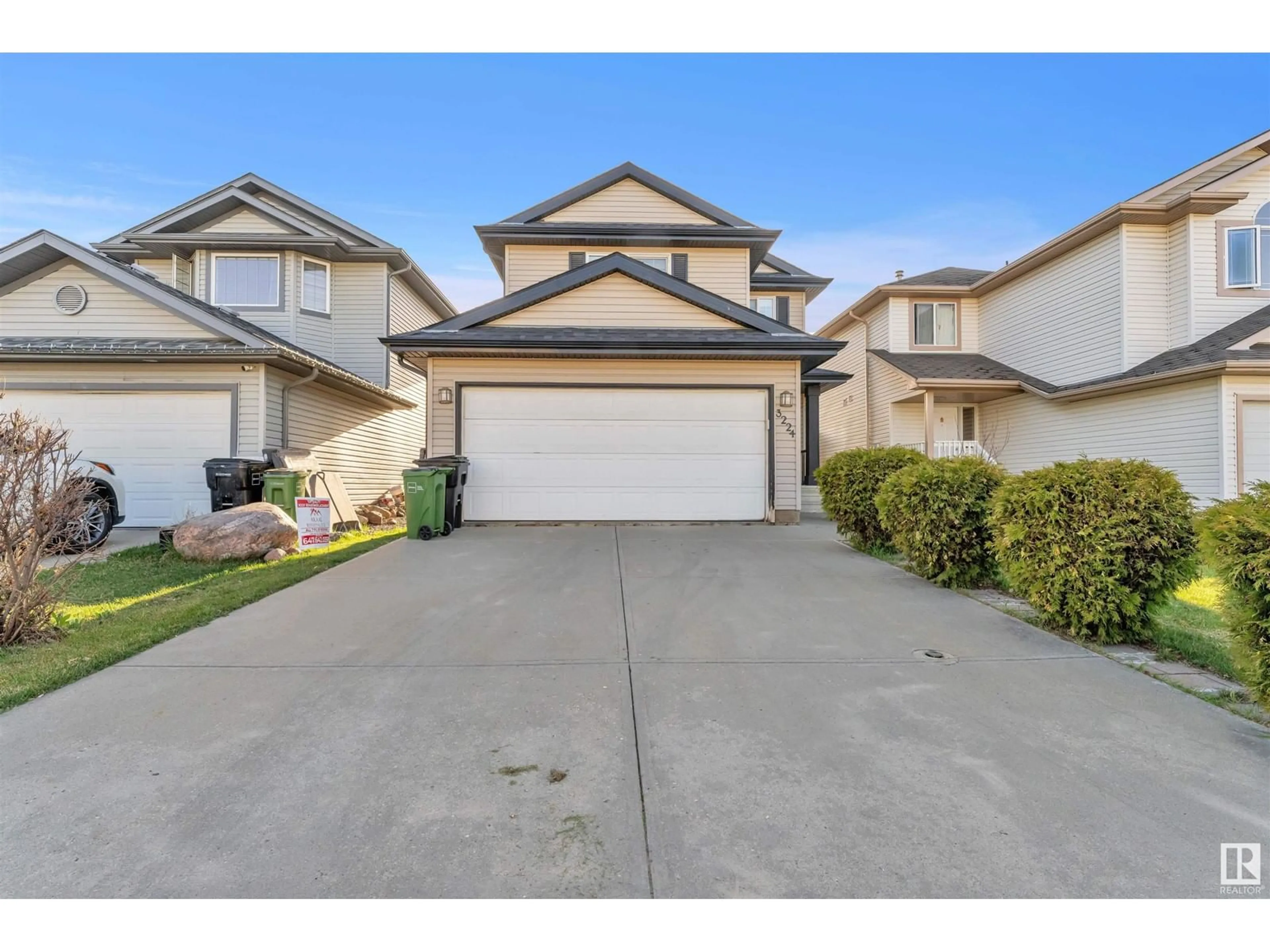 A pic from outside/outdoor area/front of a property/back of a property/a pic from drone, street for NW - 3224 22 ST, Edmonton Alberta T6T0A9