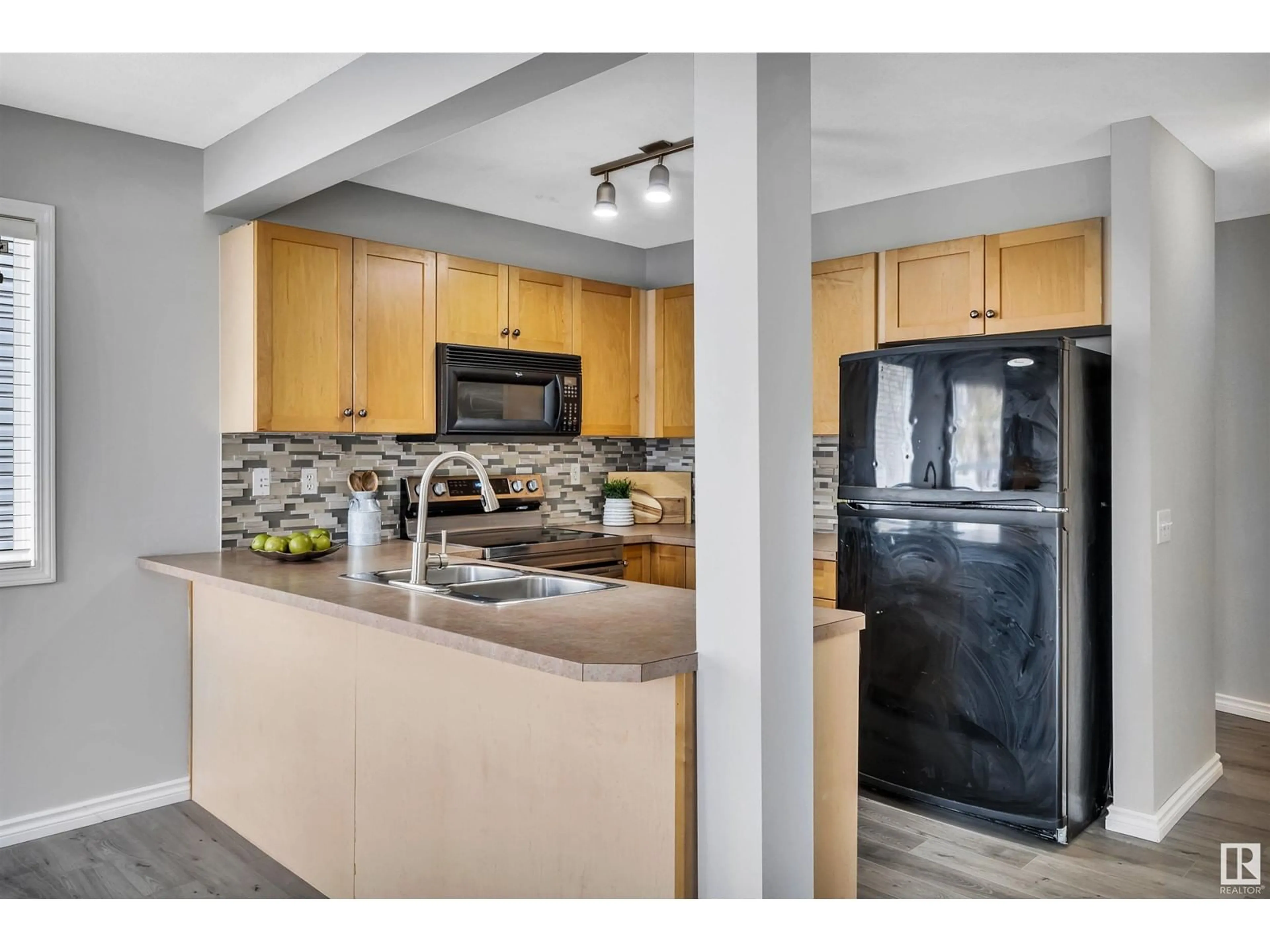 Standard kitchen, unknown for #100 - 230 EDWARDS DR, Edmonton Alberta T6X1G7
