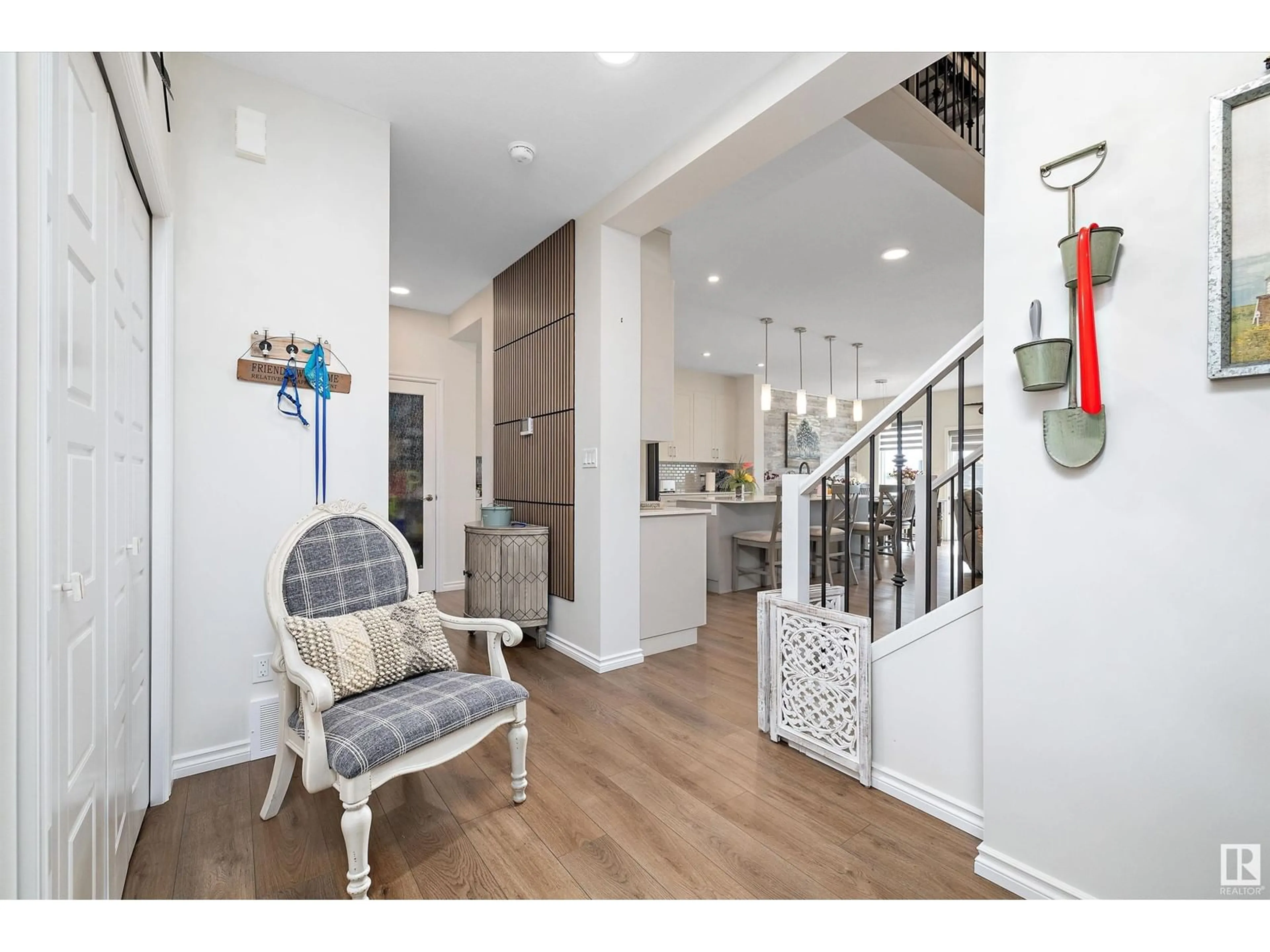 Indoor entryway for NW - 20023 26 AV, Edmonton Alberta T6M1K3