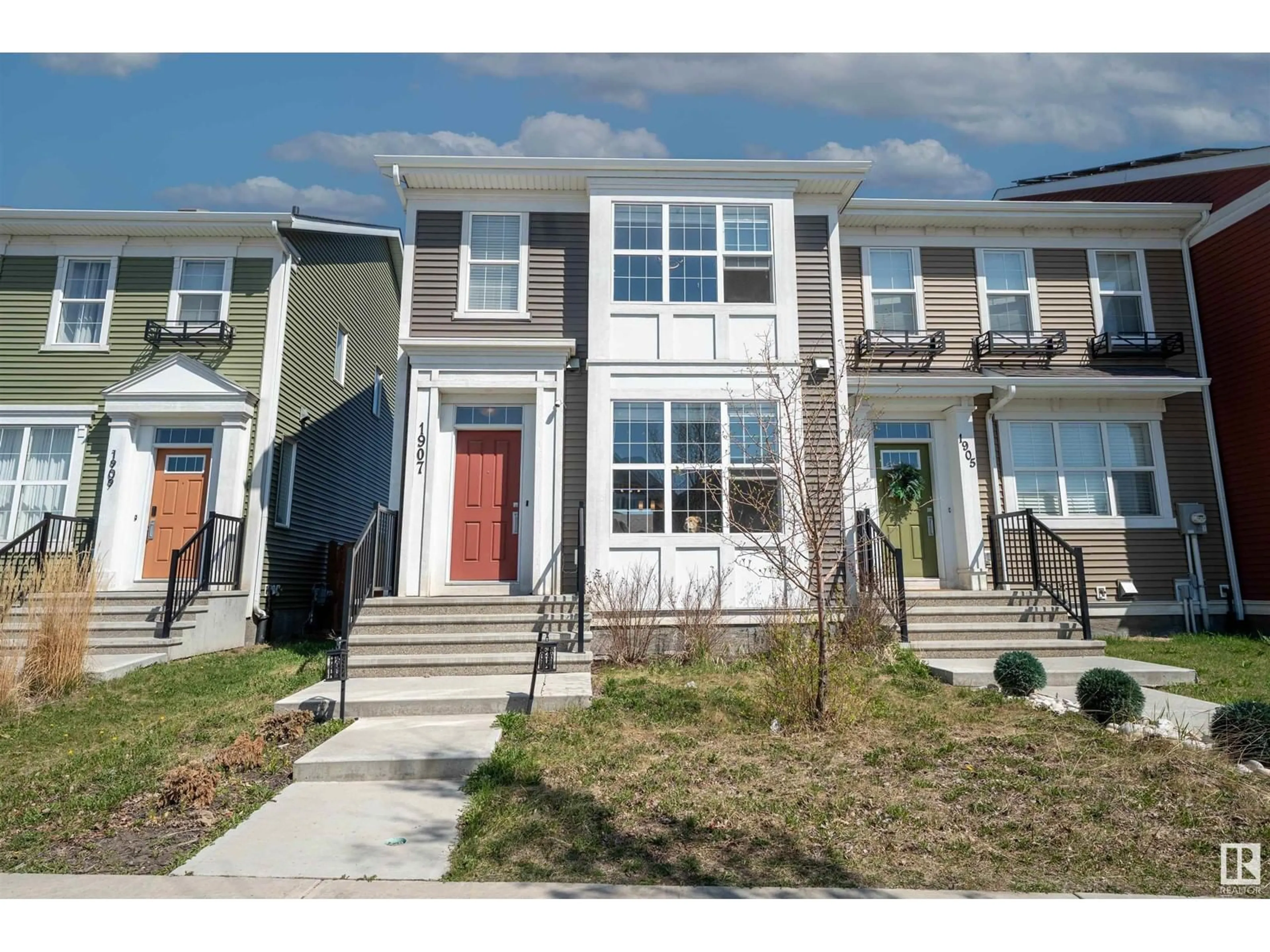 Home with vinyl exterior material, street for NW - 1907 24 ST, Edmonton Alberta T6T2C9