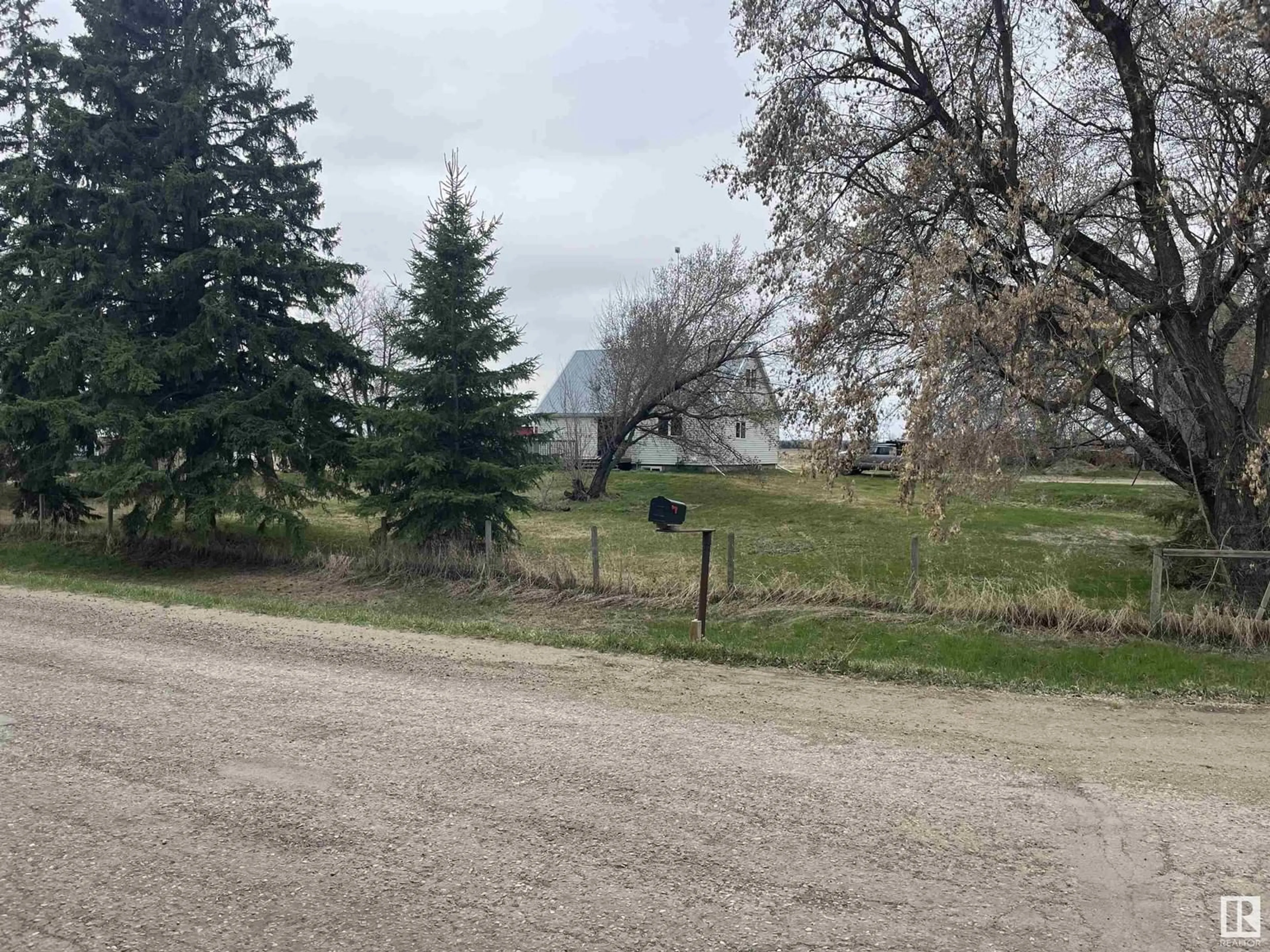 A pic from outside/outdoor area/front of a property/back of a property/a pic from drone, street for 52024 RGE ROAD 265, Rural Parkland County Alberta T7X3L7