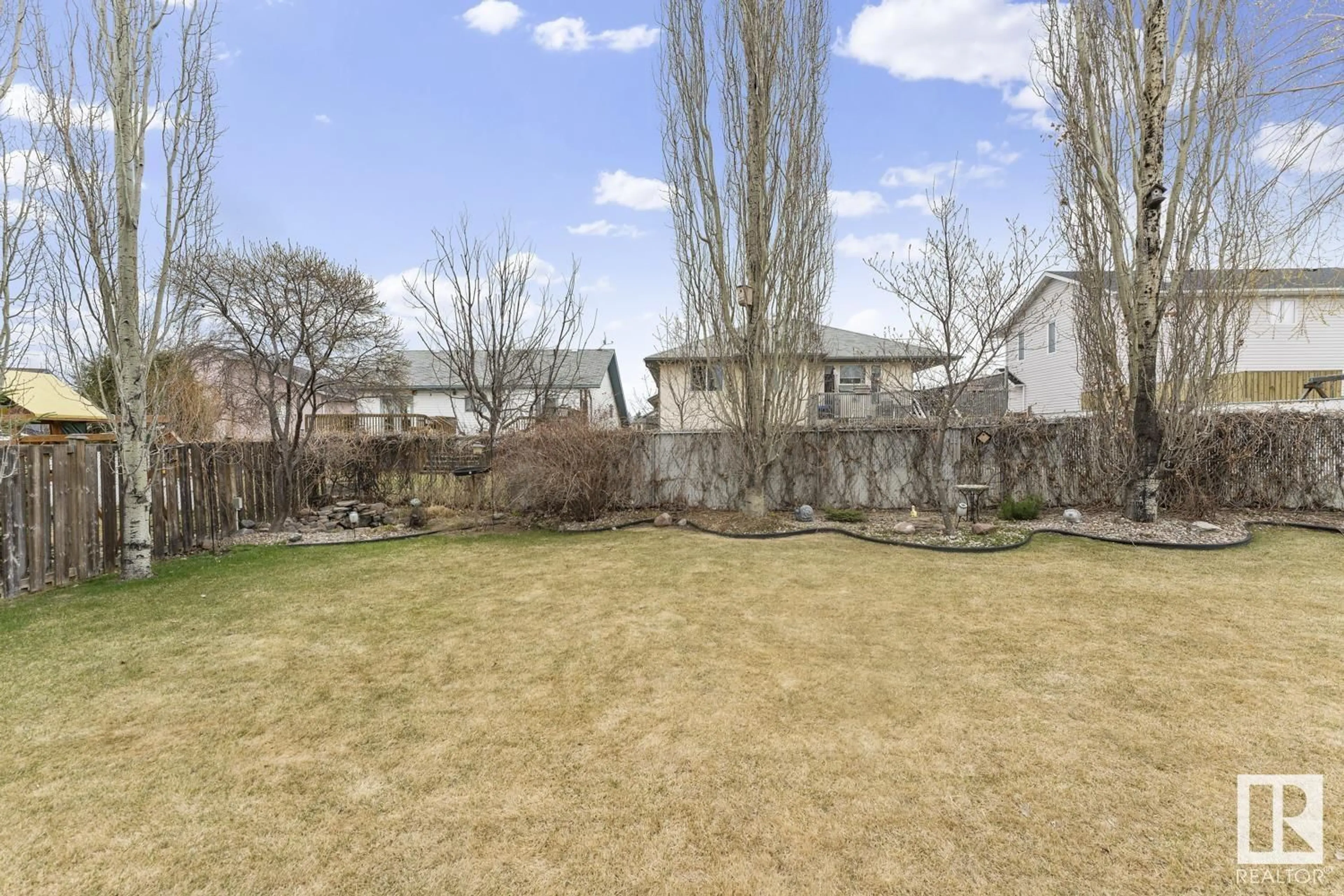 A pic from outside/outdoor area/front of a property/back of a property/a pic from drone, unknown for 608 20 ST, Cold Lake Alberta T9M1C6