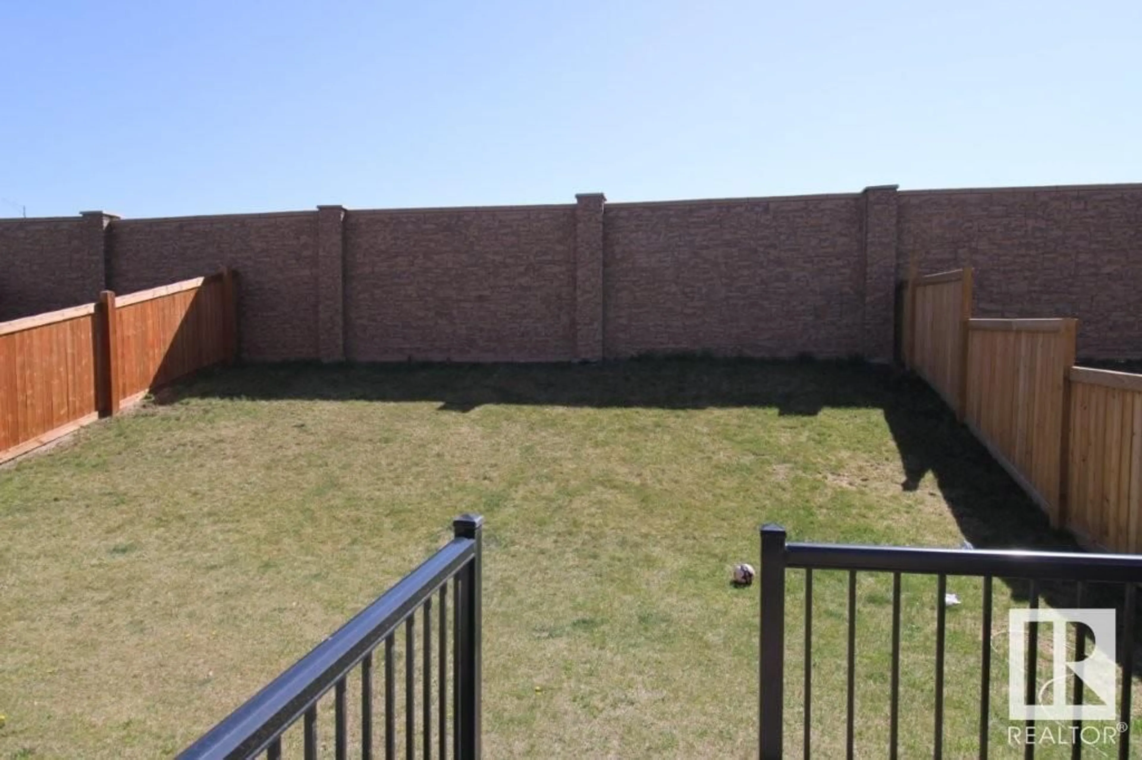 A pic from outside/outdoor area/front of a property/back of a property/a pic from drone, unknown for 3097 CHECKNITA WY, Edmonton Alberta T6W4E9